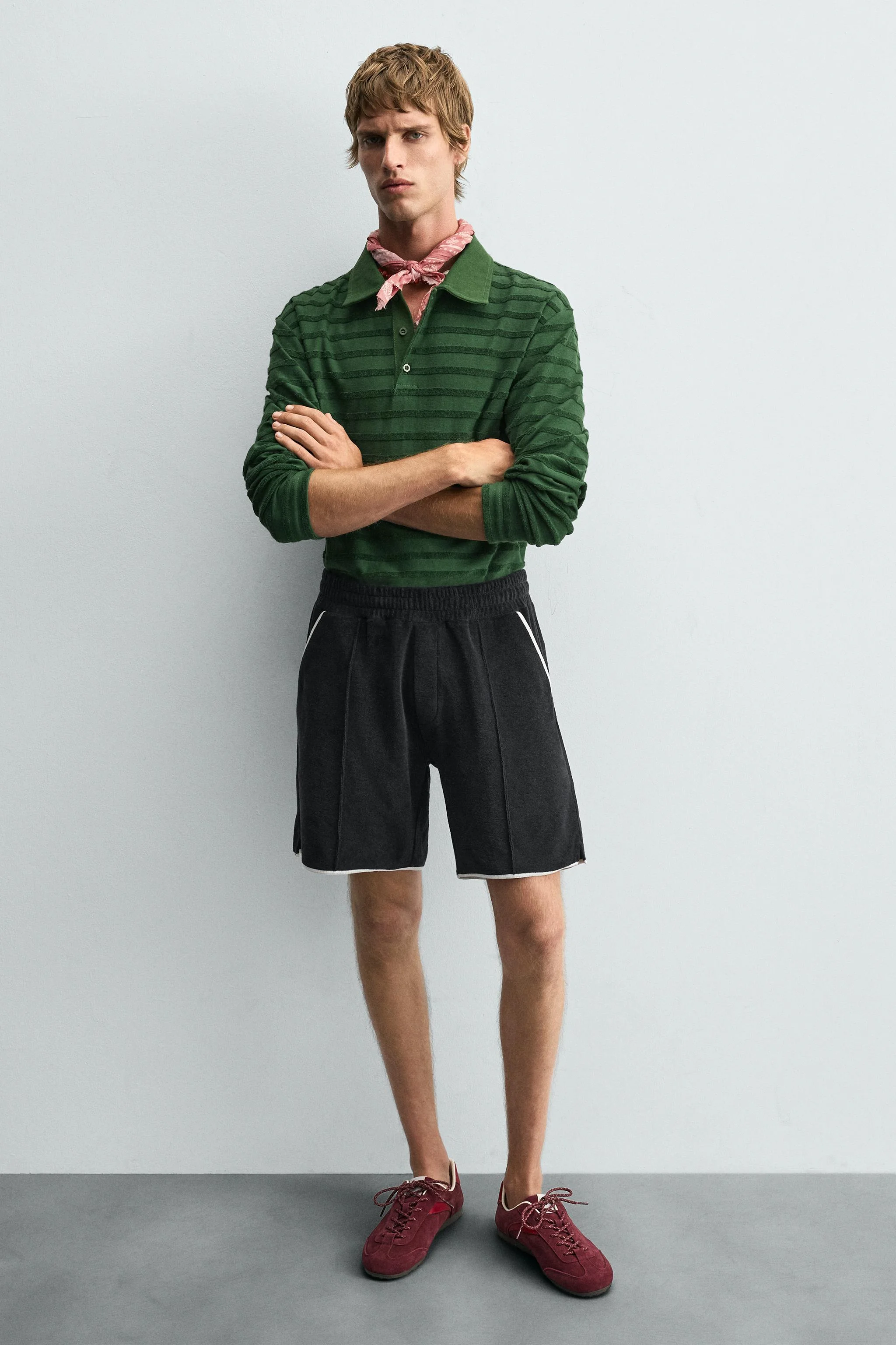 کفش ورزشی چرمی