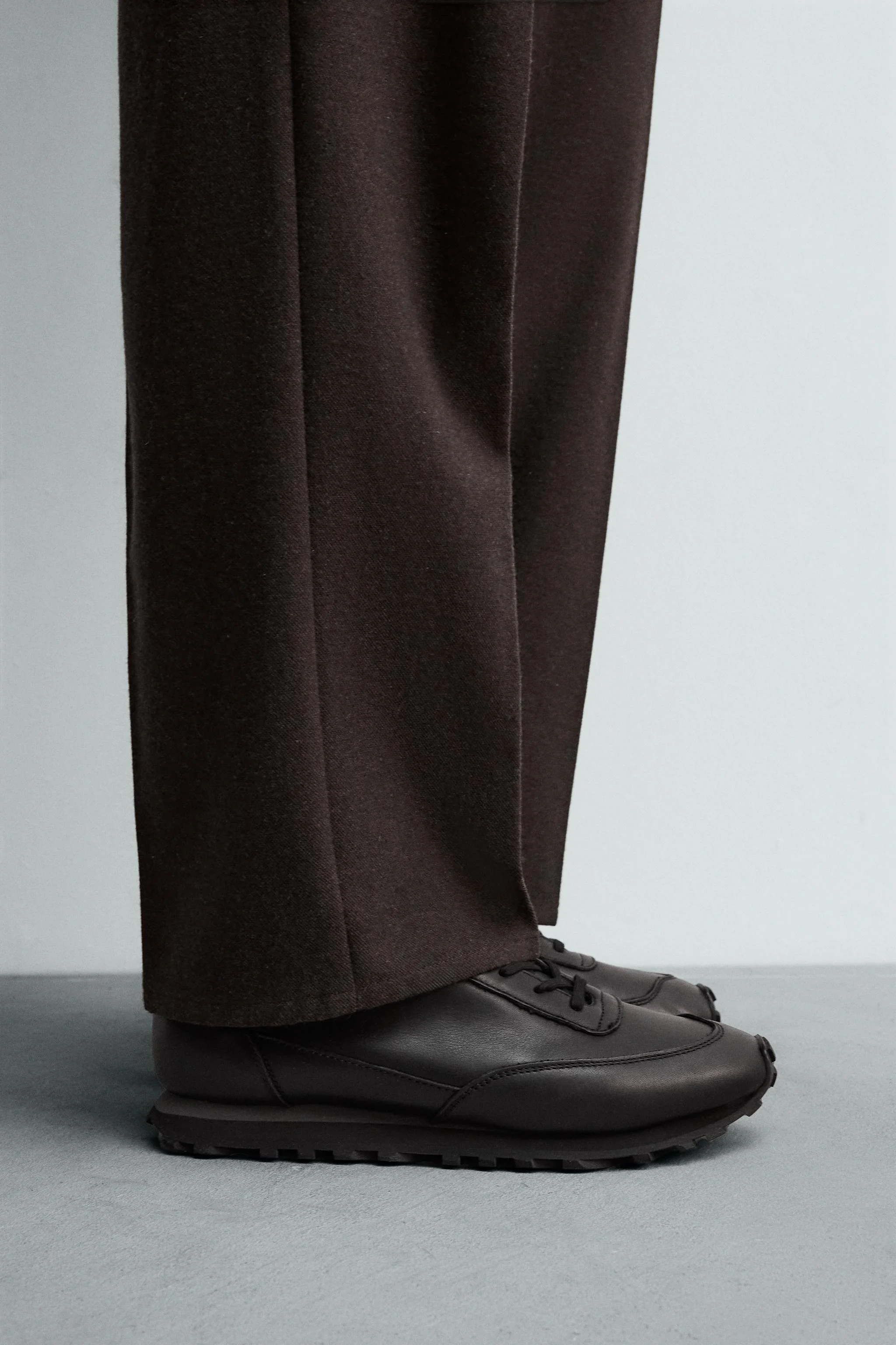 کفش ورزشی چرمی غیر رسمی