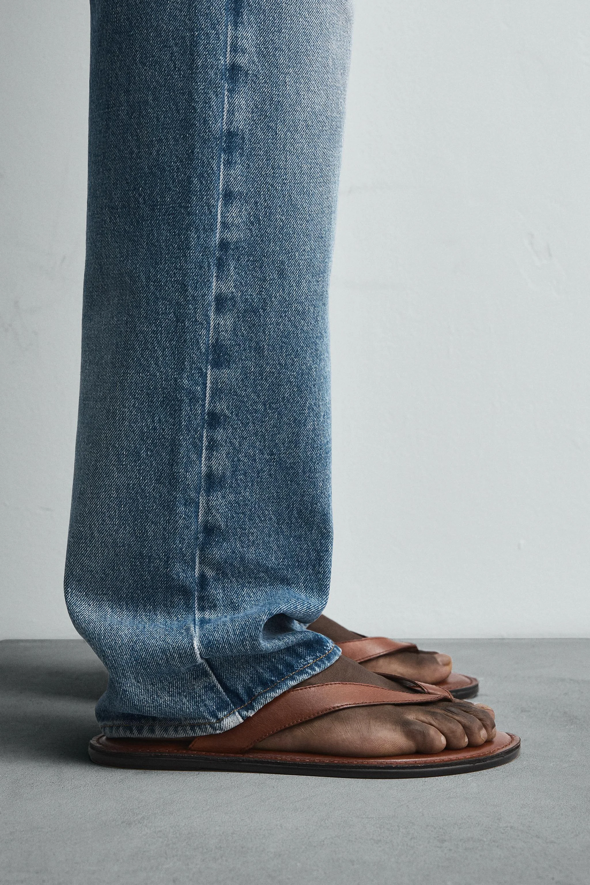 صندل چرمی نسخه محدود