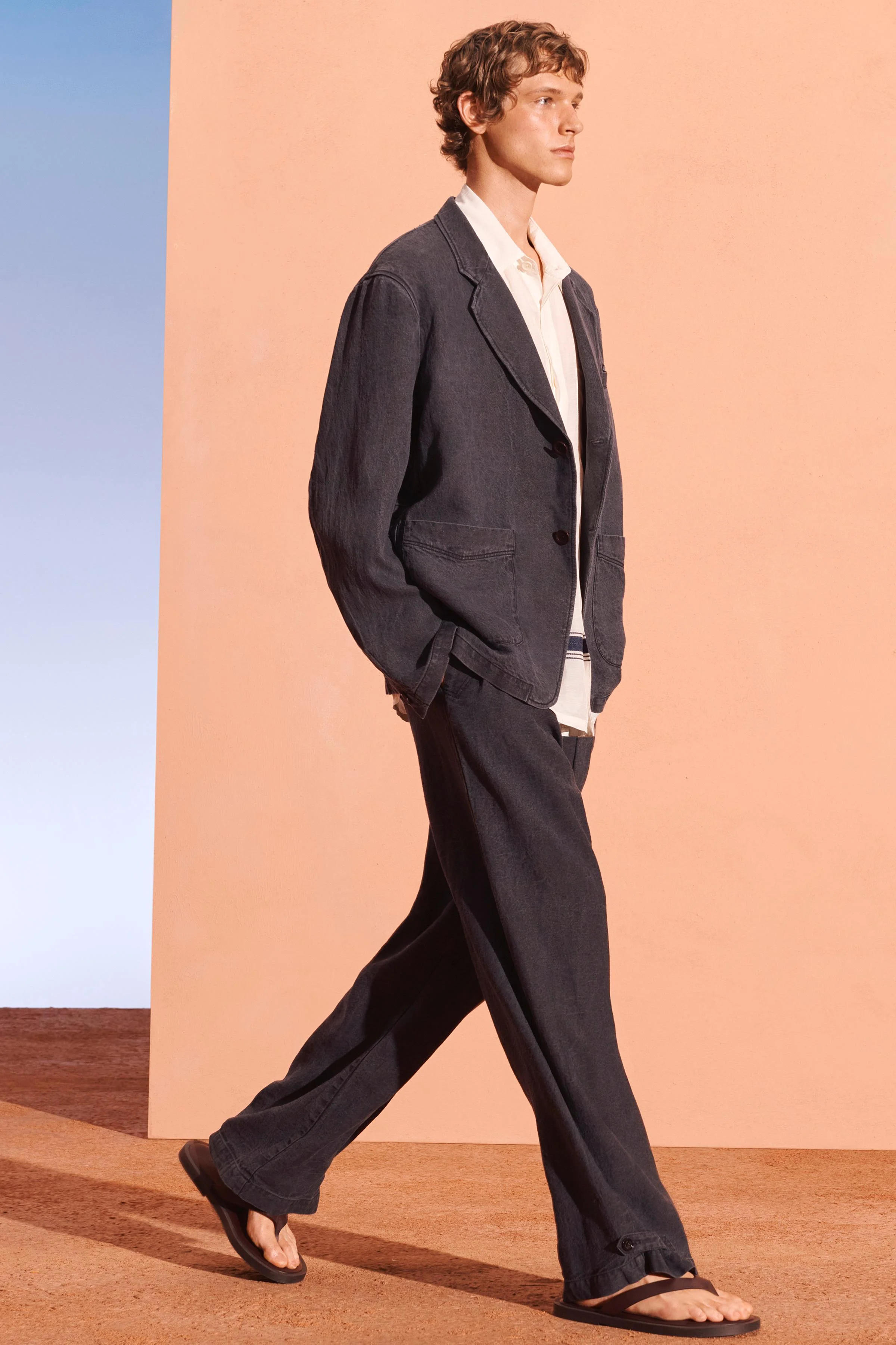 صندل های بنددار چرمی صندل های بنددار چرمی