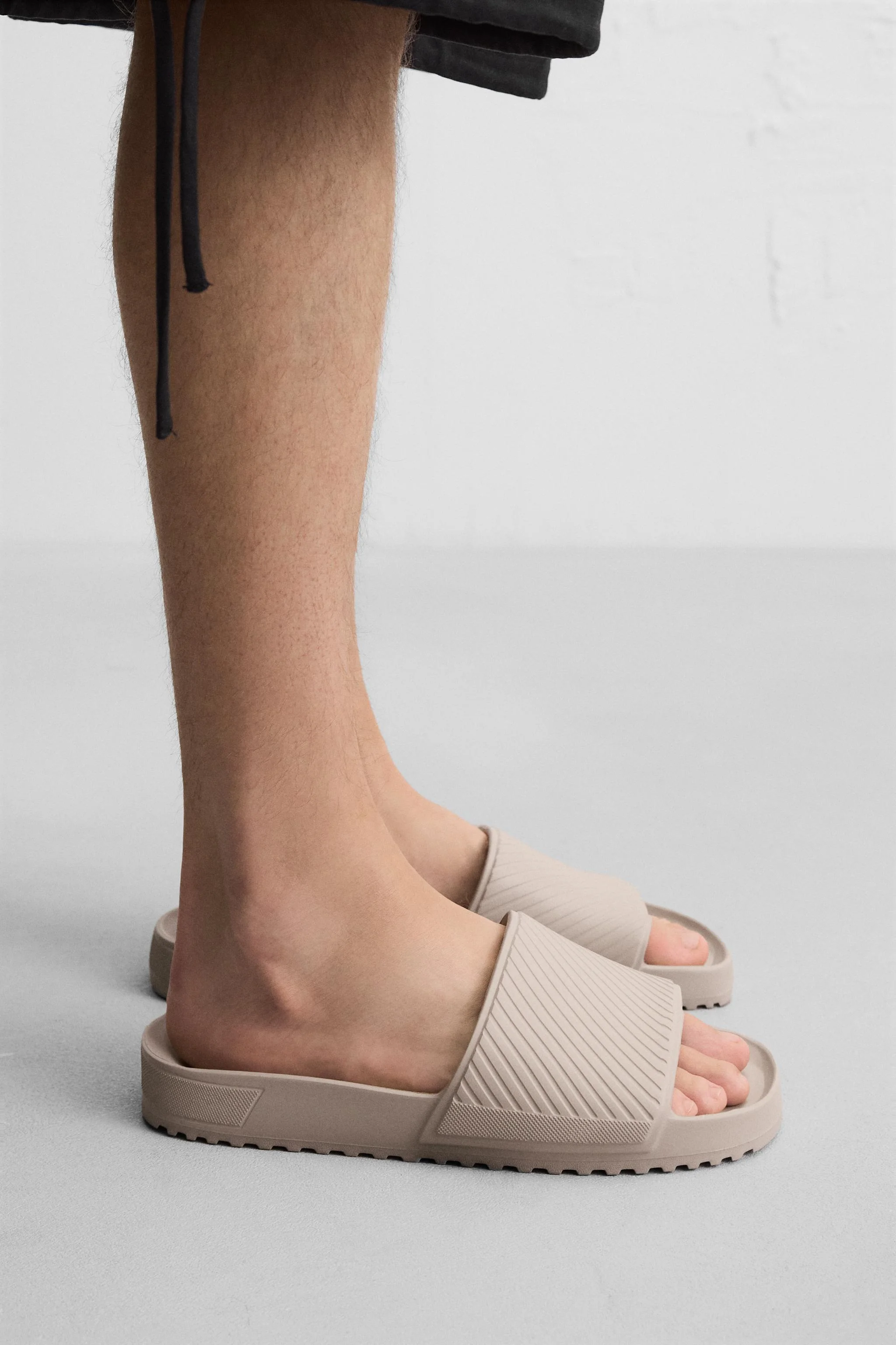 صندل های اسلاید حمام صندل های اسلاید حمام