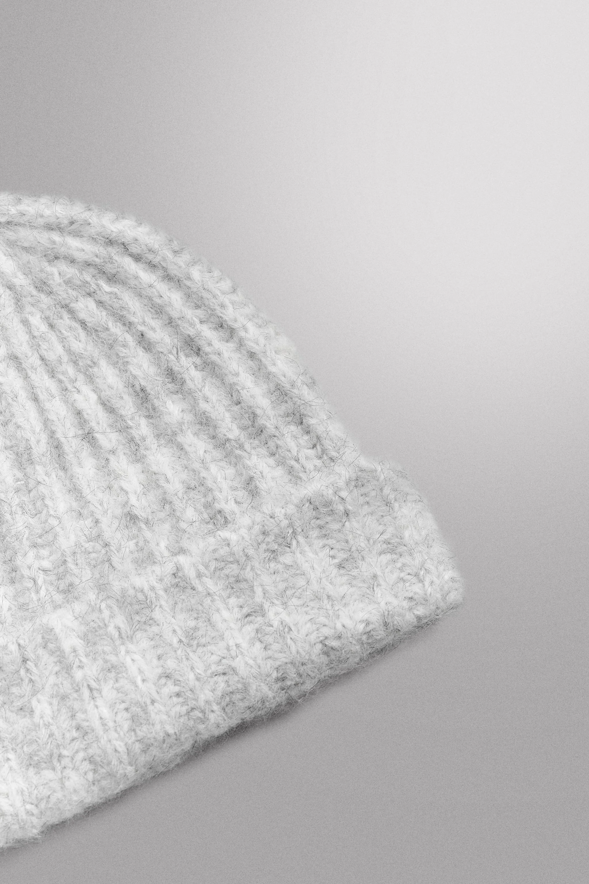 کلاه بافتنی با بافت خاص