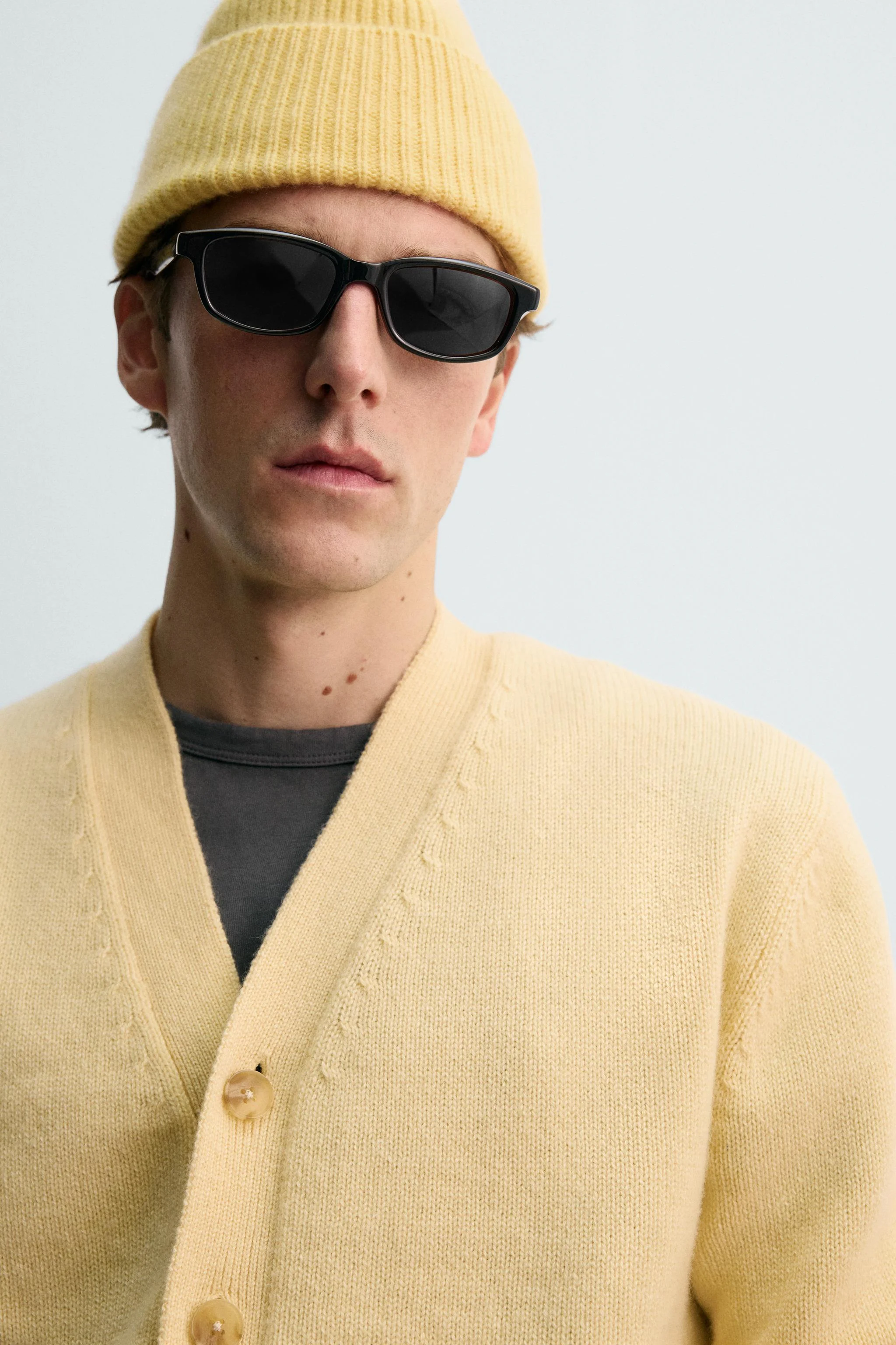 کلاه بافتنی 100% کشمیر آرون لوین ایکس زارا کلاه بافتنی 100% کشمیر آرون لوین ایکس زارا