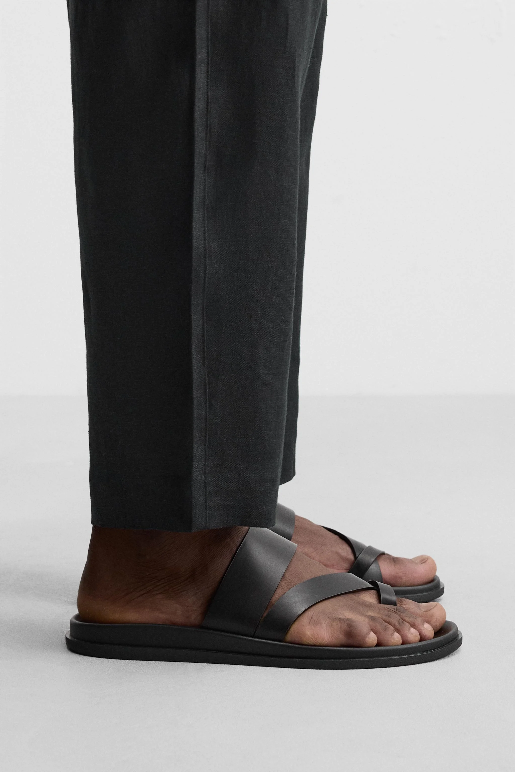 صندل های بند دار صندل های بند دار