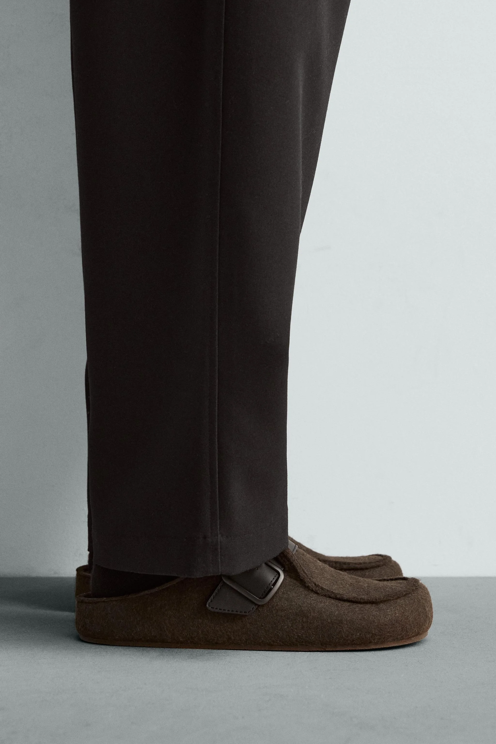 کفش های چوبی سگک دار