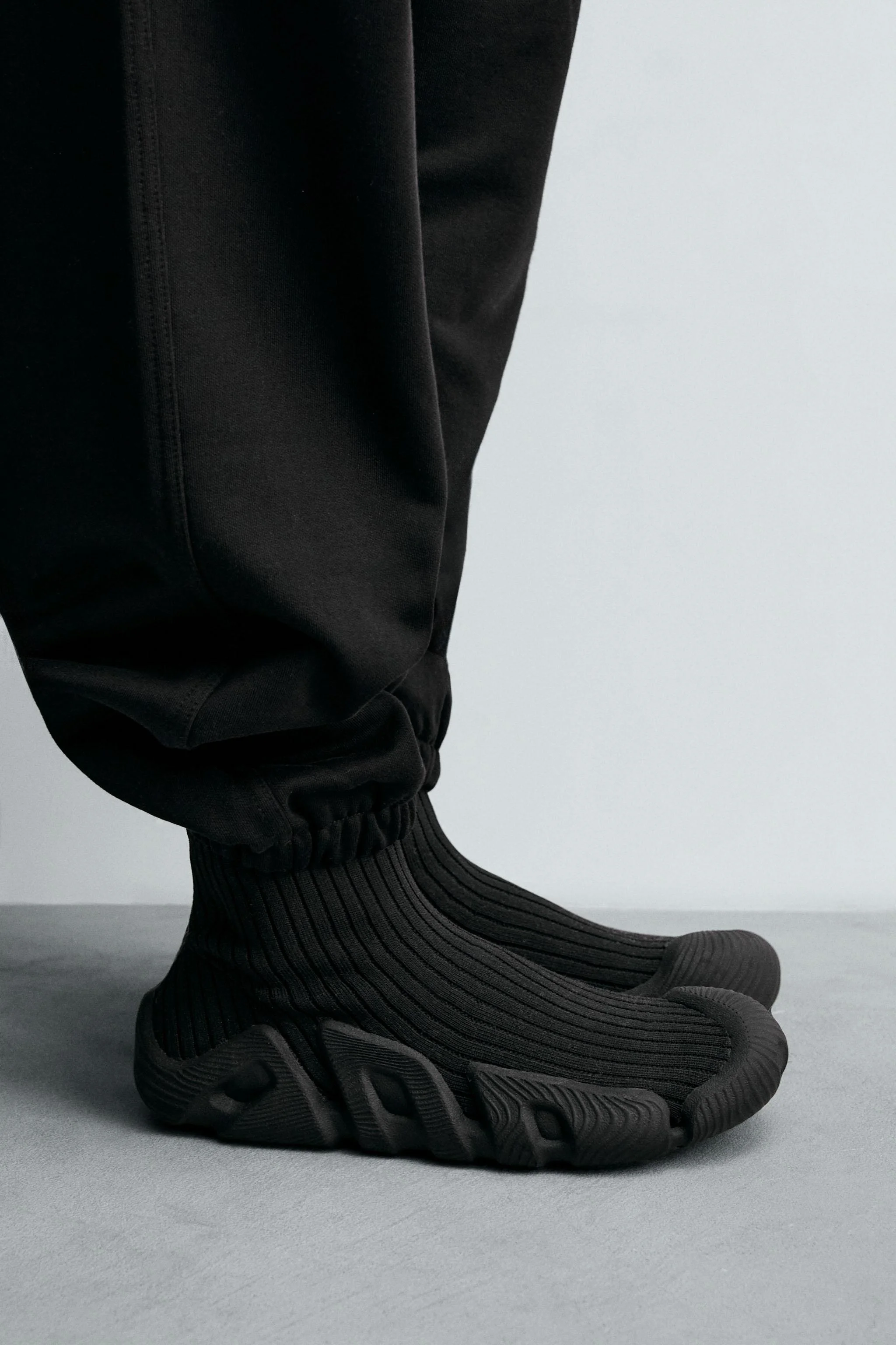 کفش ورزشی ساق بلند پارچه ای