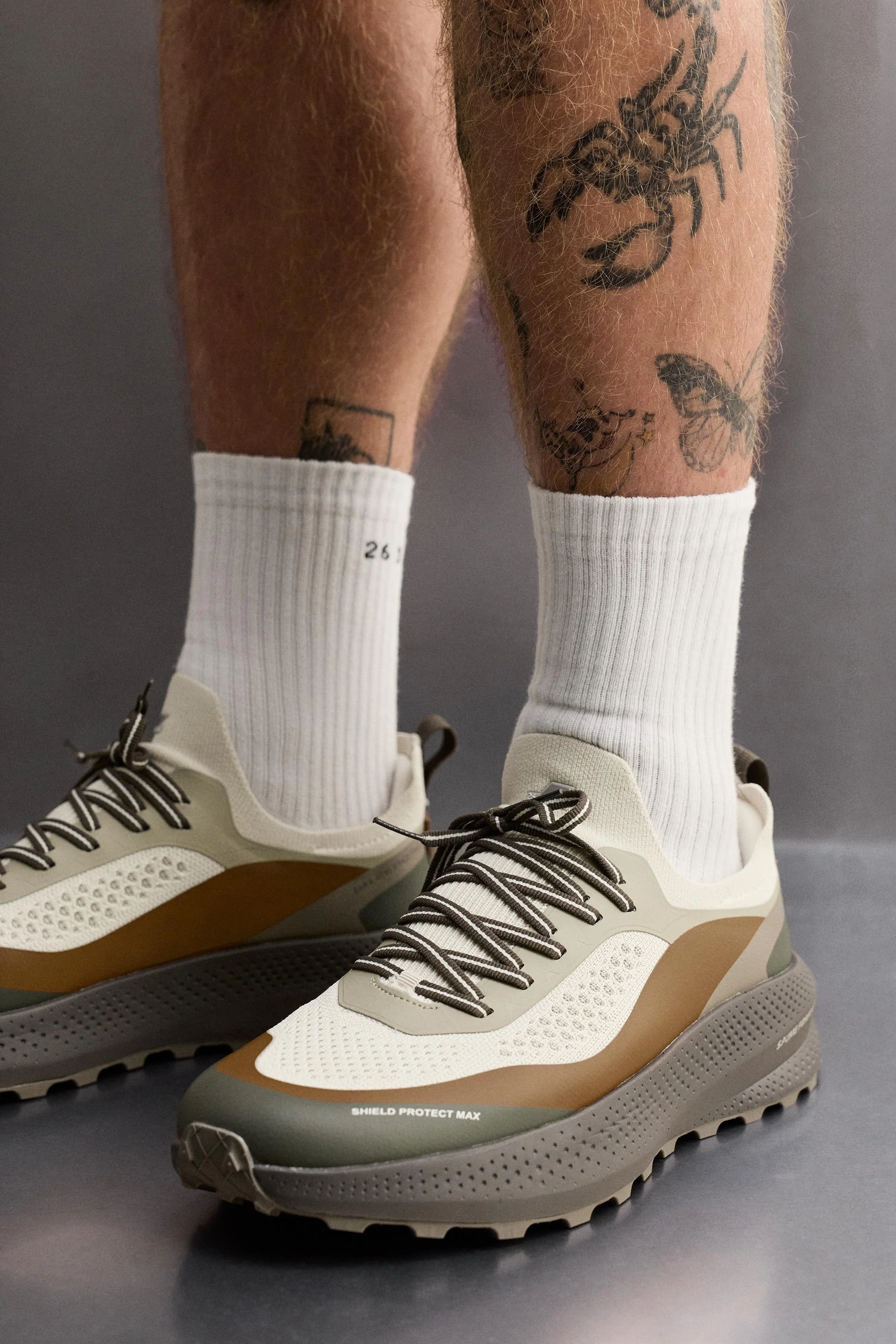 کفش ورزشی مخصوص دویدن در طبیعت کفش ورزشی مخصوص دویدن در طبیعت