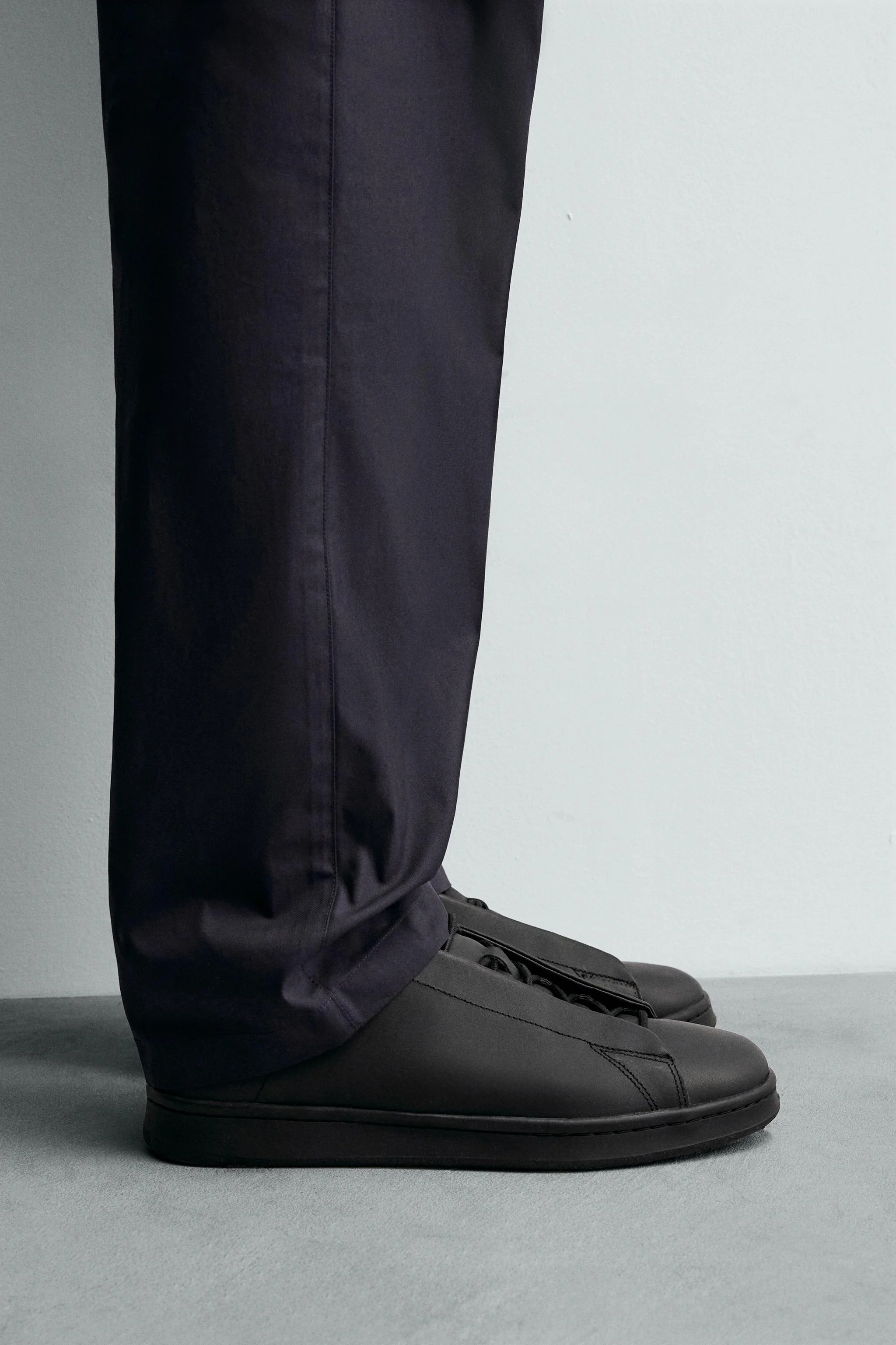 کفش ورزشی چرمی کفش ورزشی چرمی