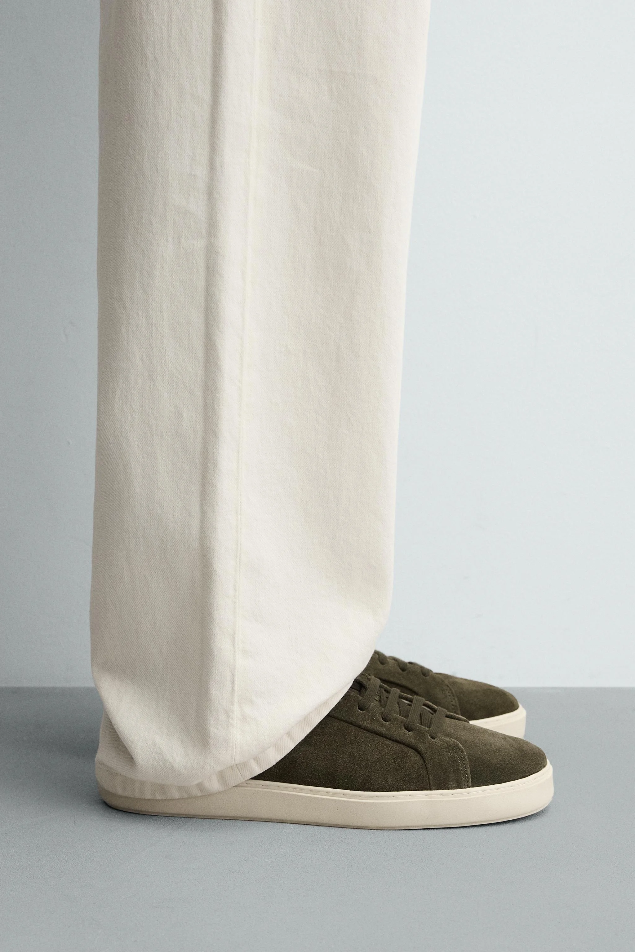 کفش ورزشی چرمی کفش ورزشی چرمی