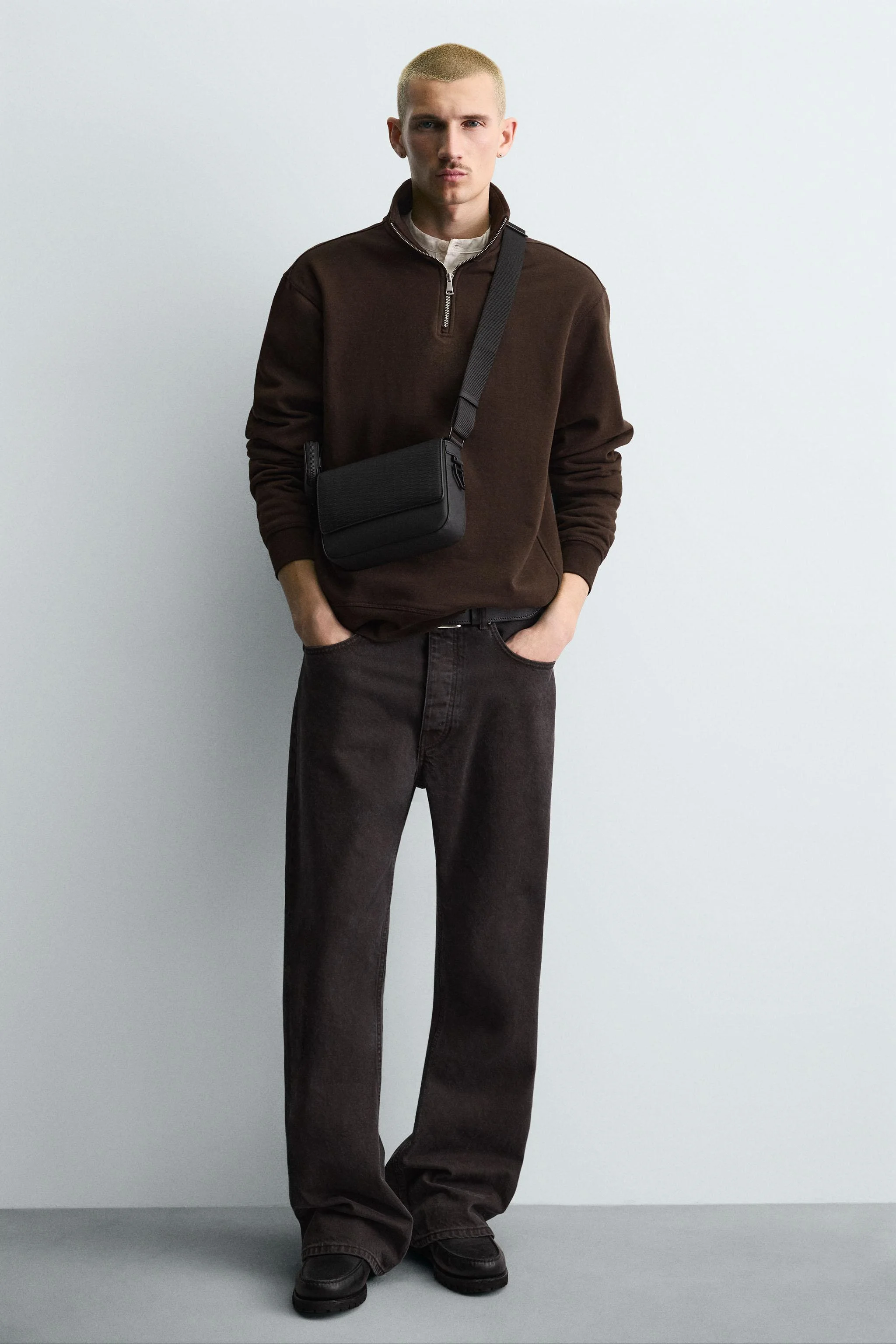 کیف رودوشی با بافت لاستیکی