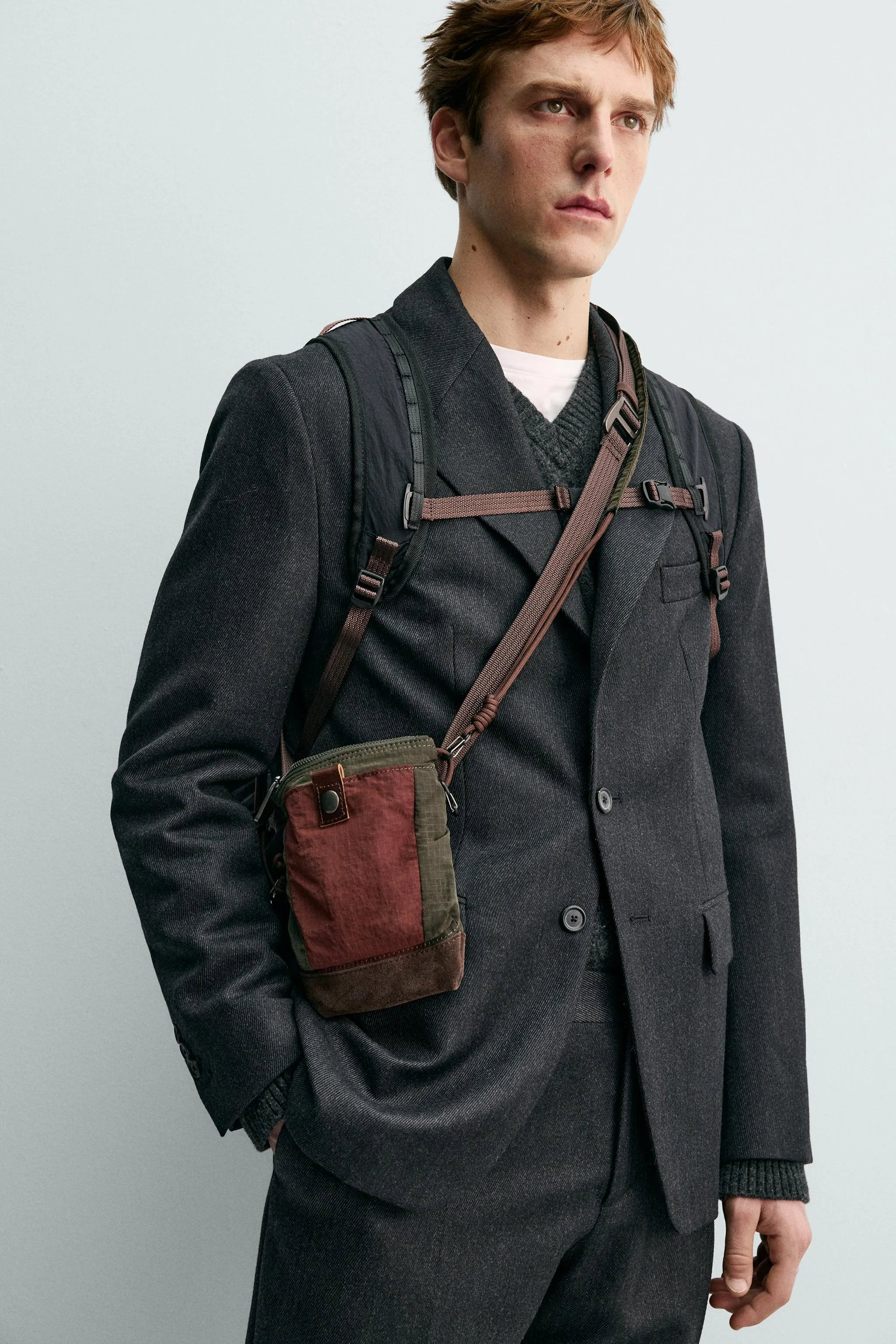 کیف رودوشی فنی با جزئیات چرمی آرون لوین ایکس زارا