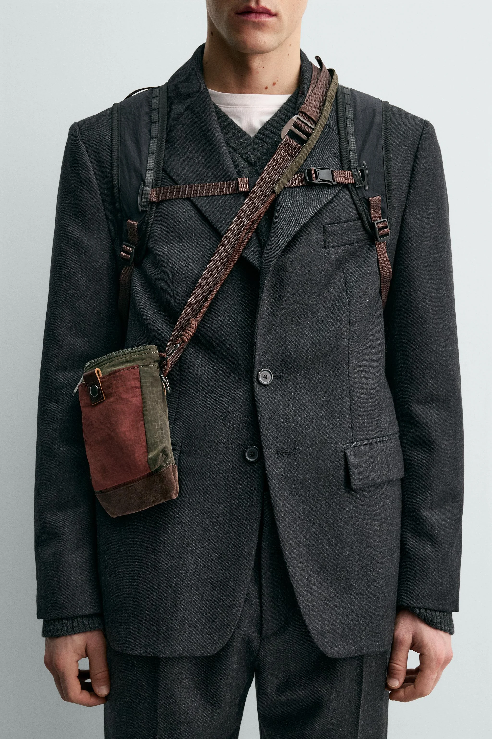 کیف رودوشی فنی با جزئیات چرمی آرون لوین ایکس زارا