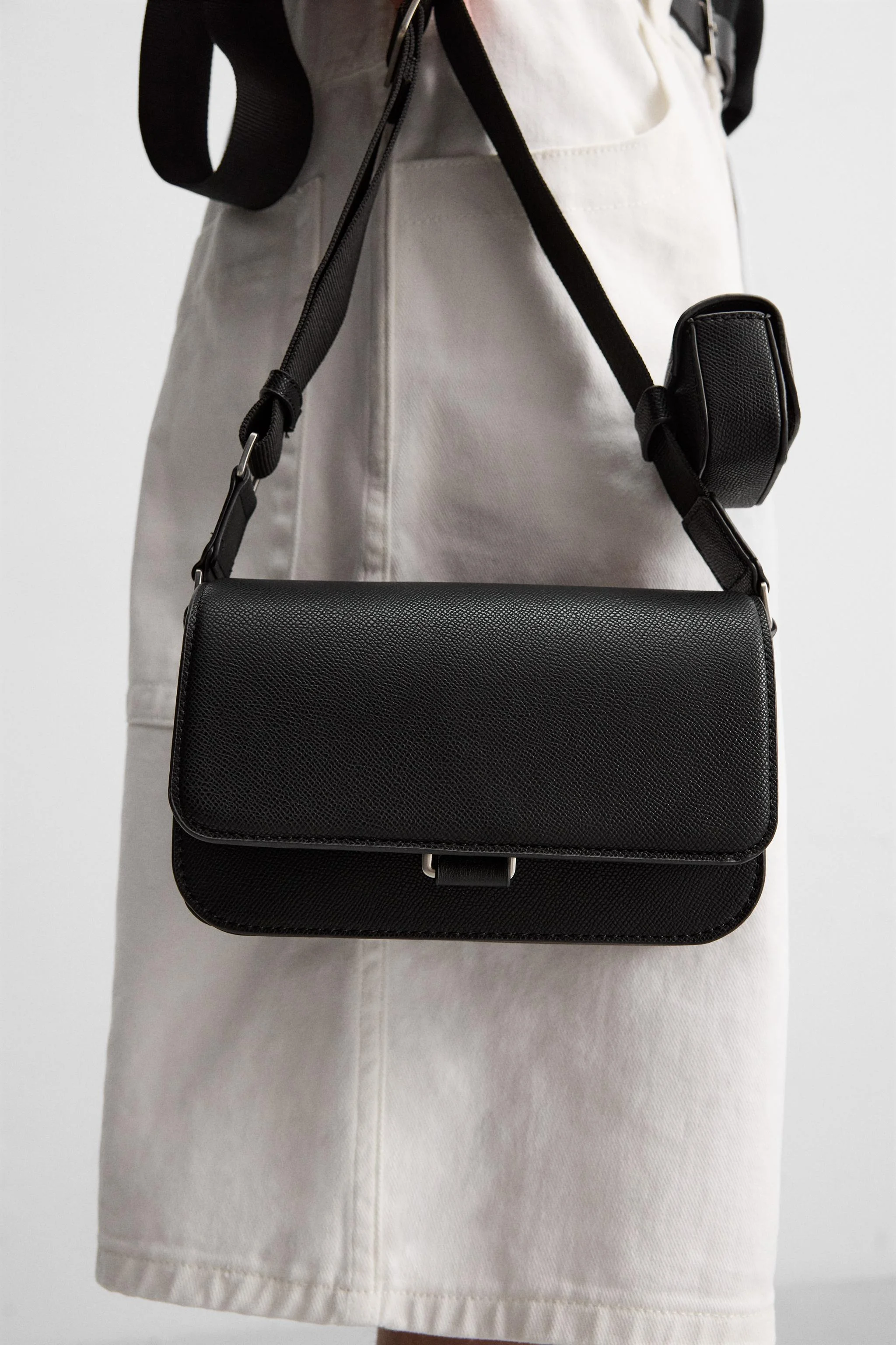 کیف دوشی بافت‌دار