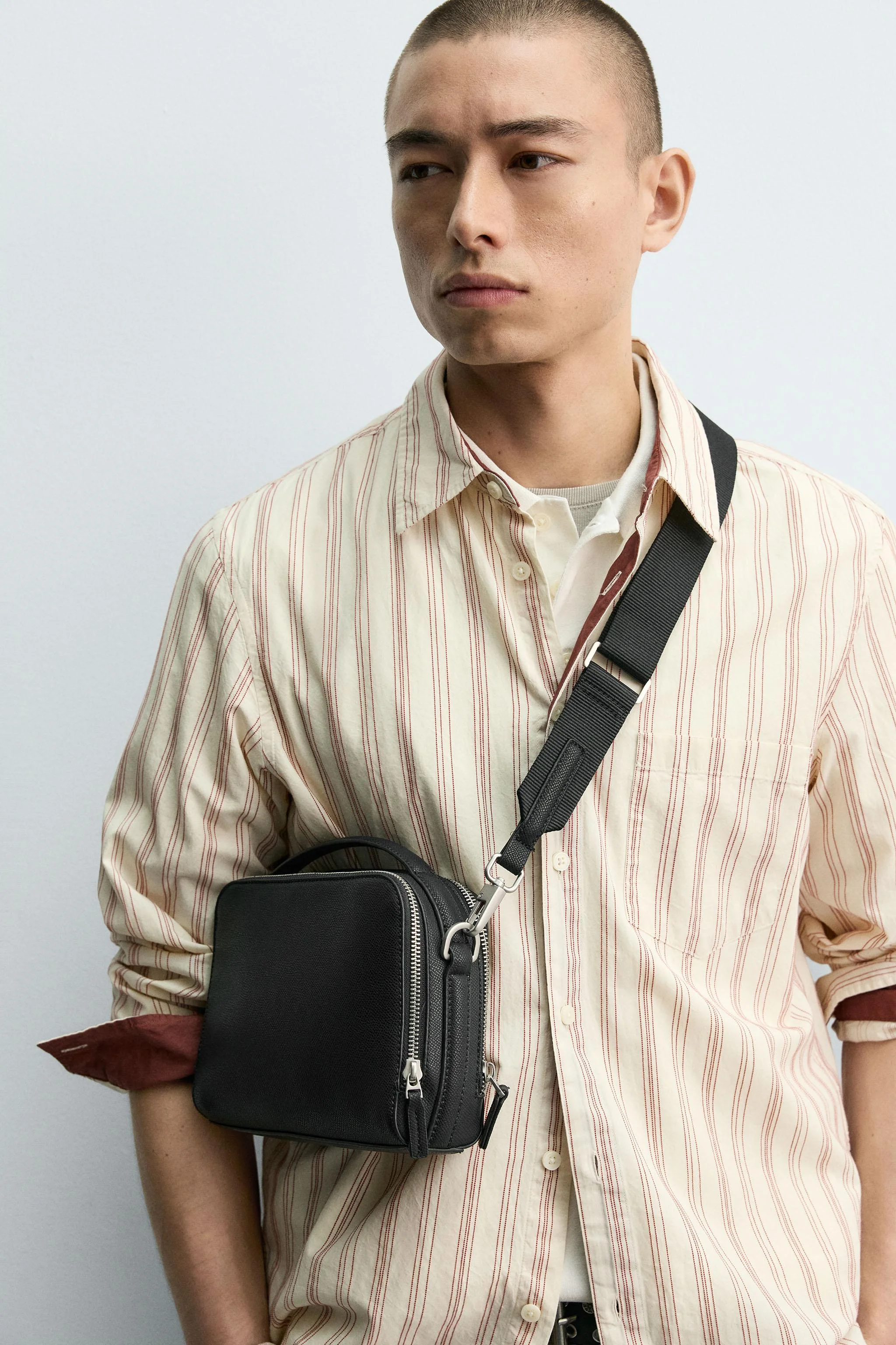 کیف دوشی بافت‌دار