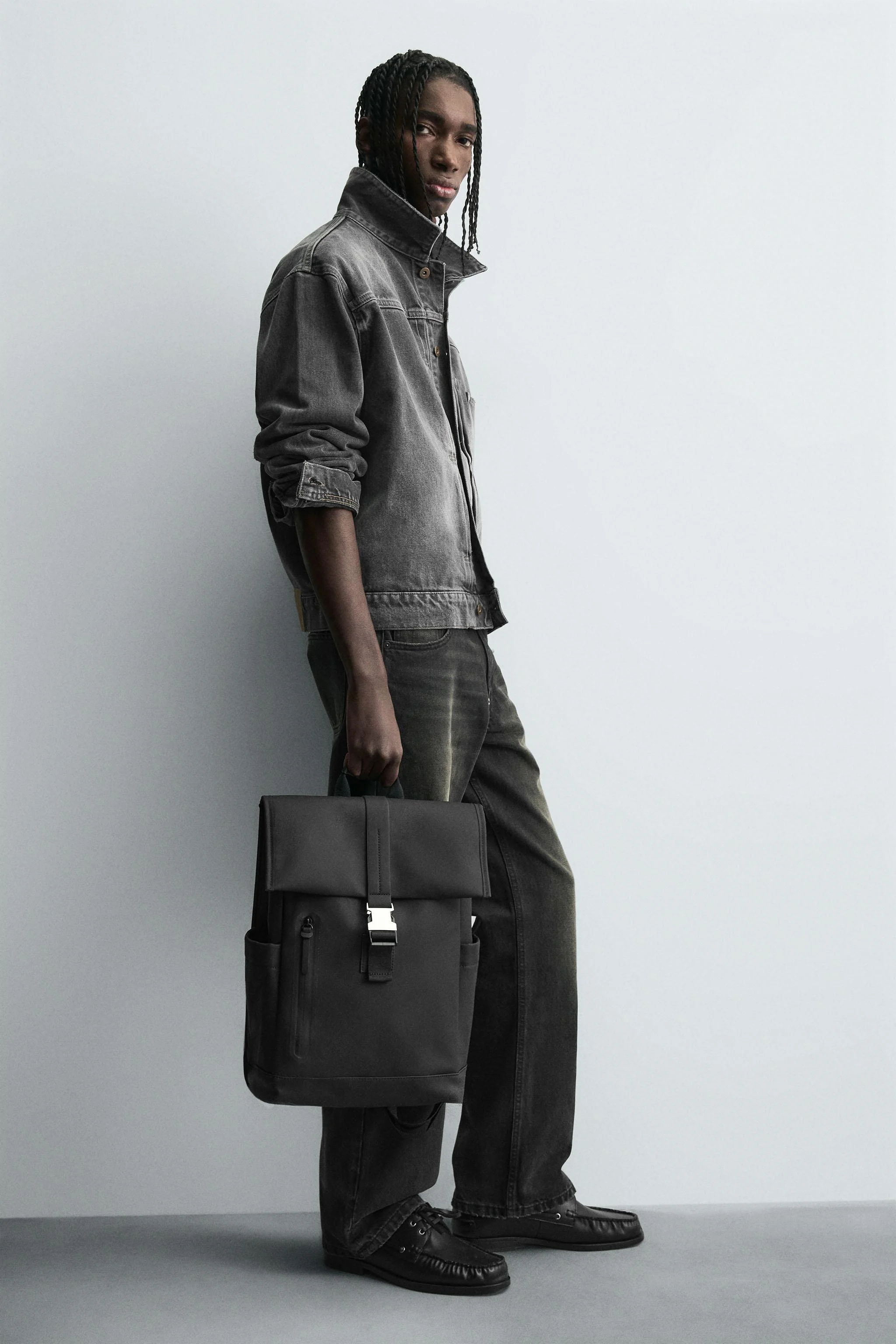 کوله پشتی روکش دار با سرپوش کوله پشتی روکش دار با سرپوش