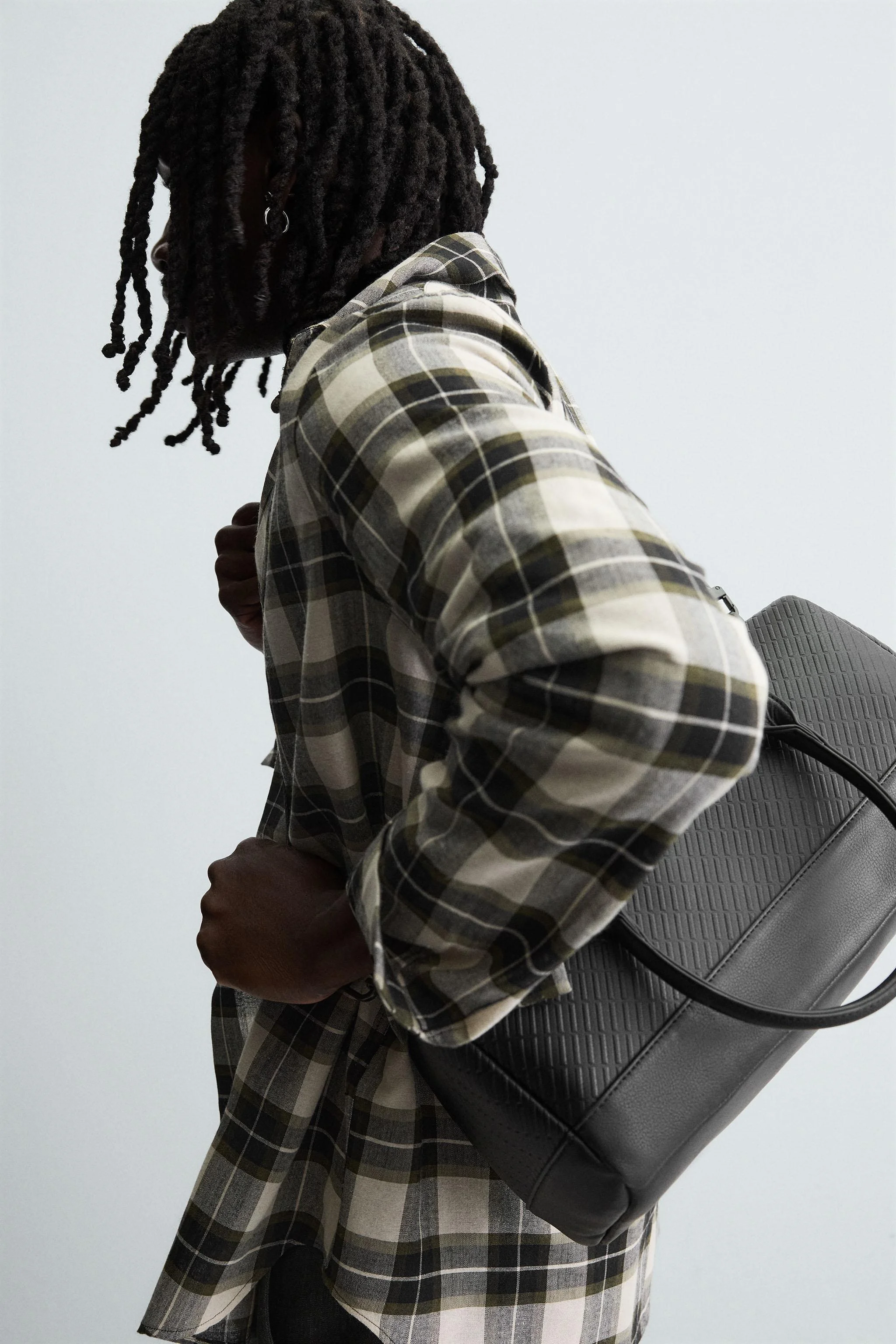 کیف رودوشی با بافت لاستیکی