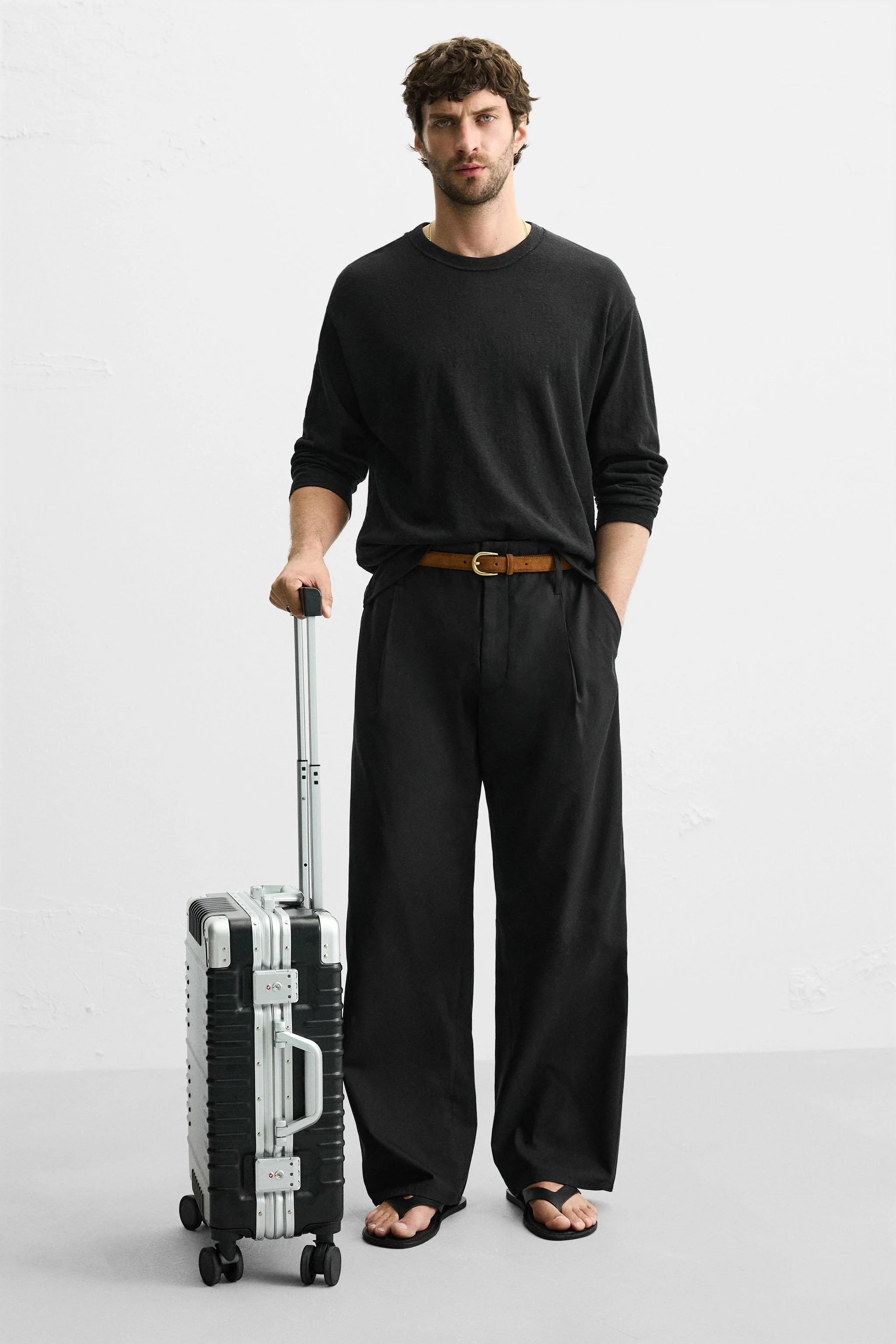 چمدان مسافرتی