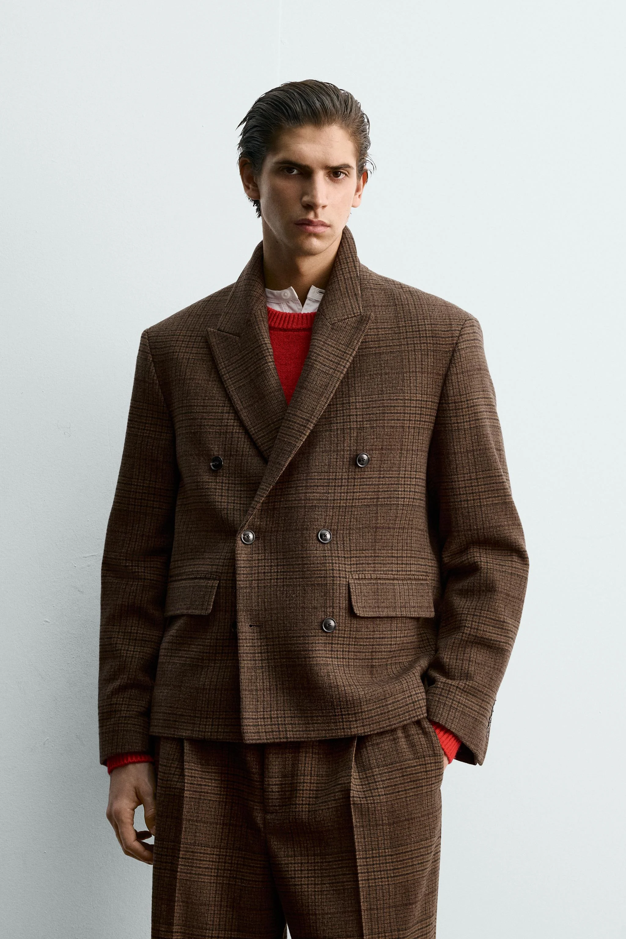 کت تک طرح چهارخانه با برش آزاد کت تک طرح چهارخانه با برش آزاد