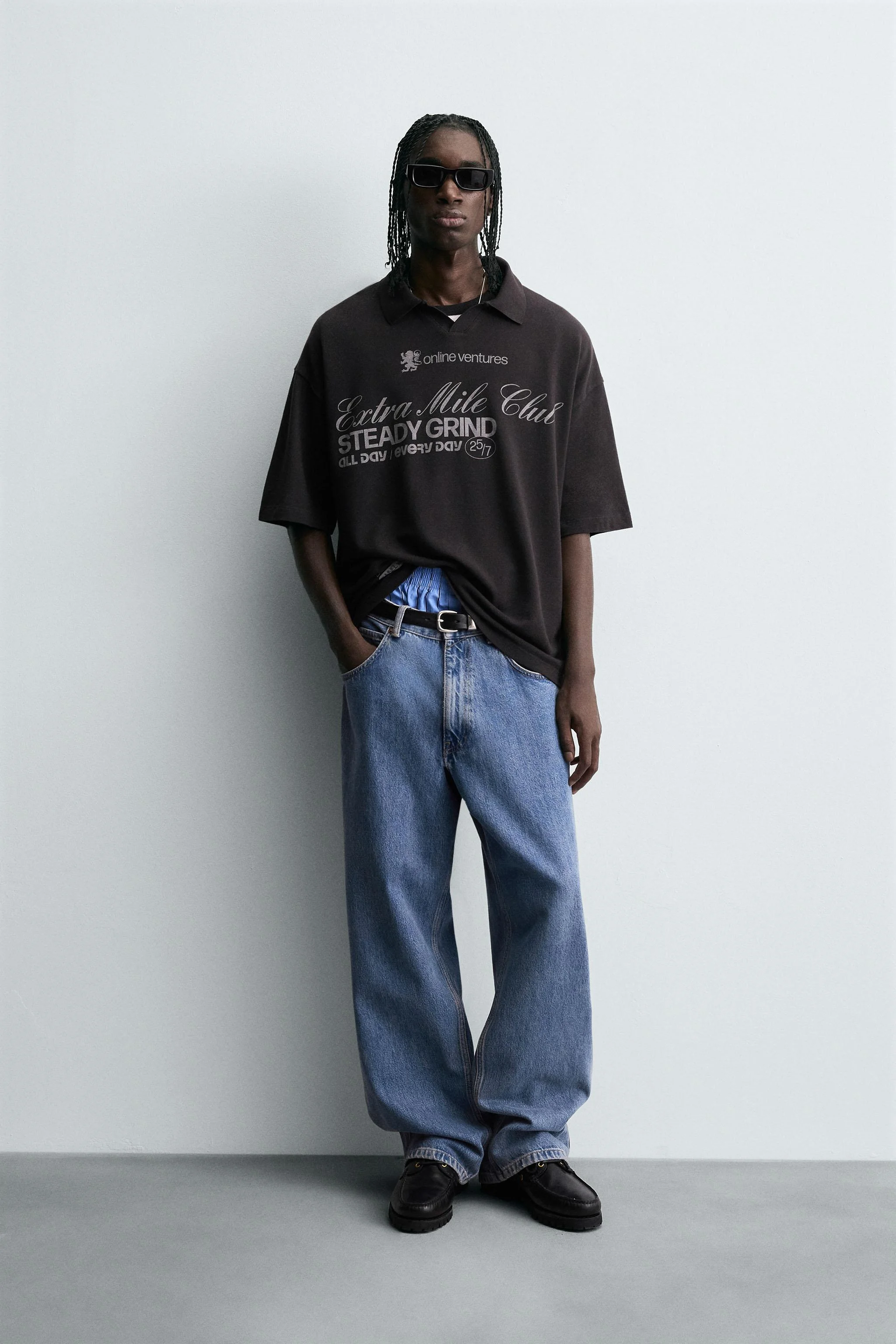 پولوشرت با نوشته چاپی و افکت شسته شده