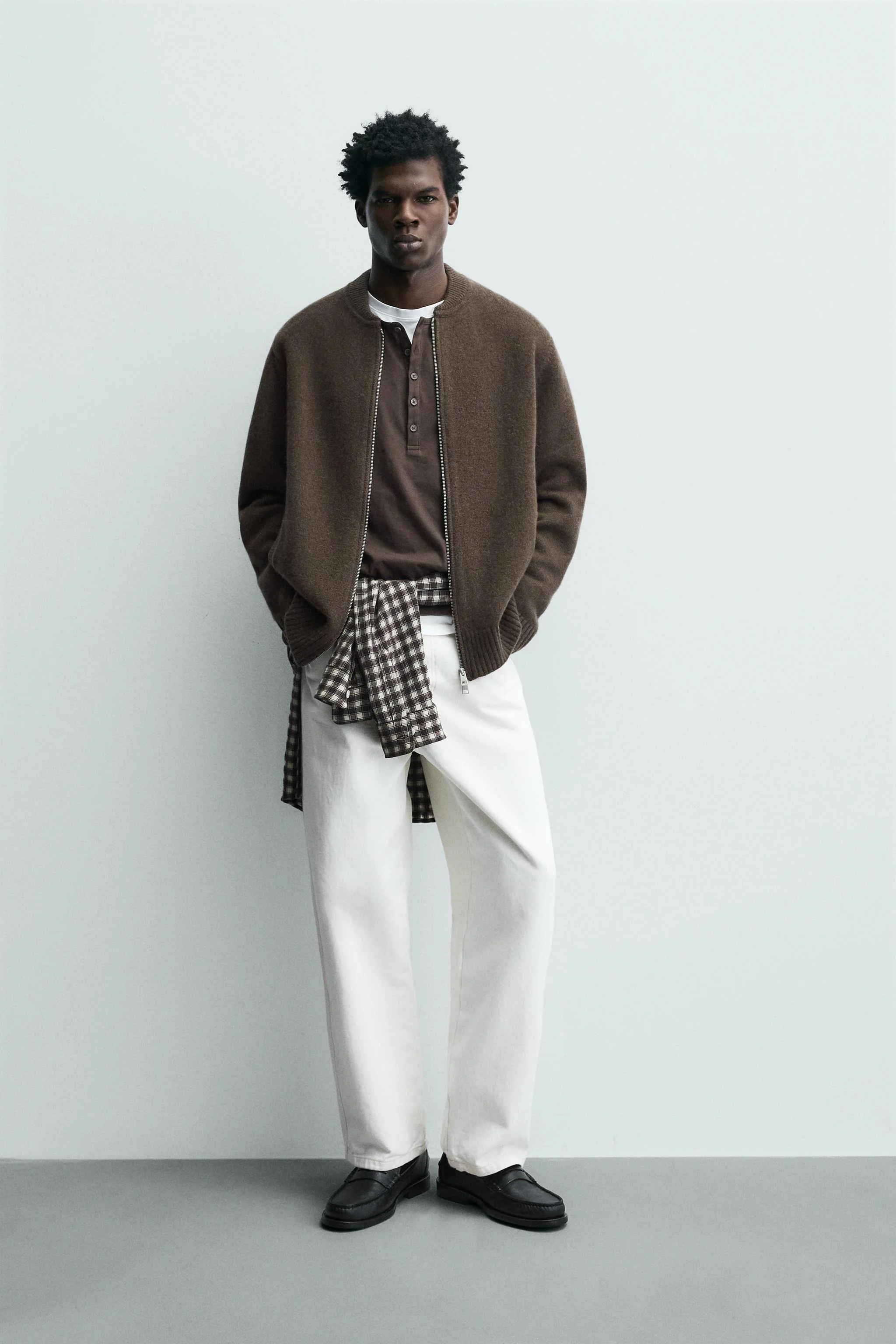 ژاکت کشباف پشمی زیپدار ژاکت کشباف پشمی زیپدار