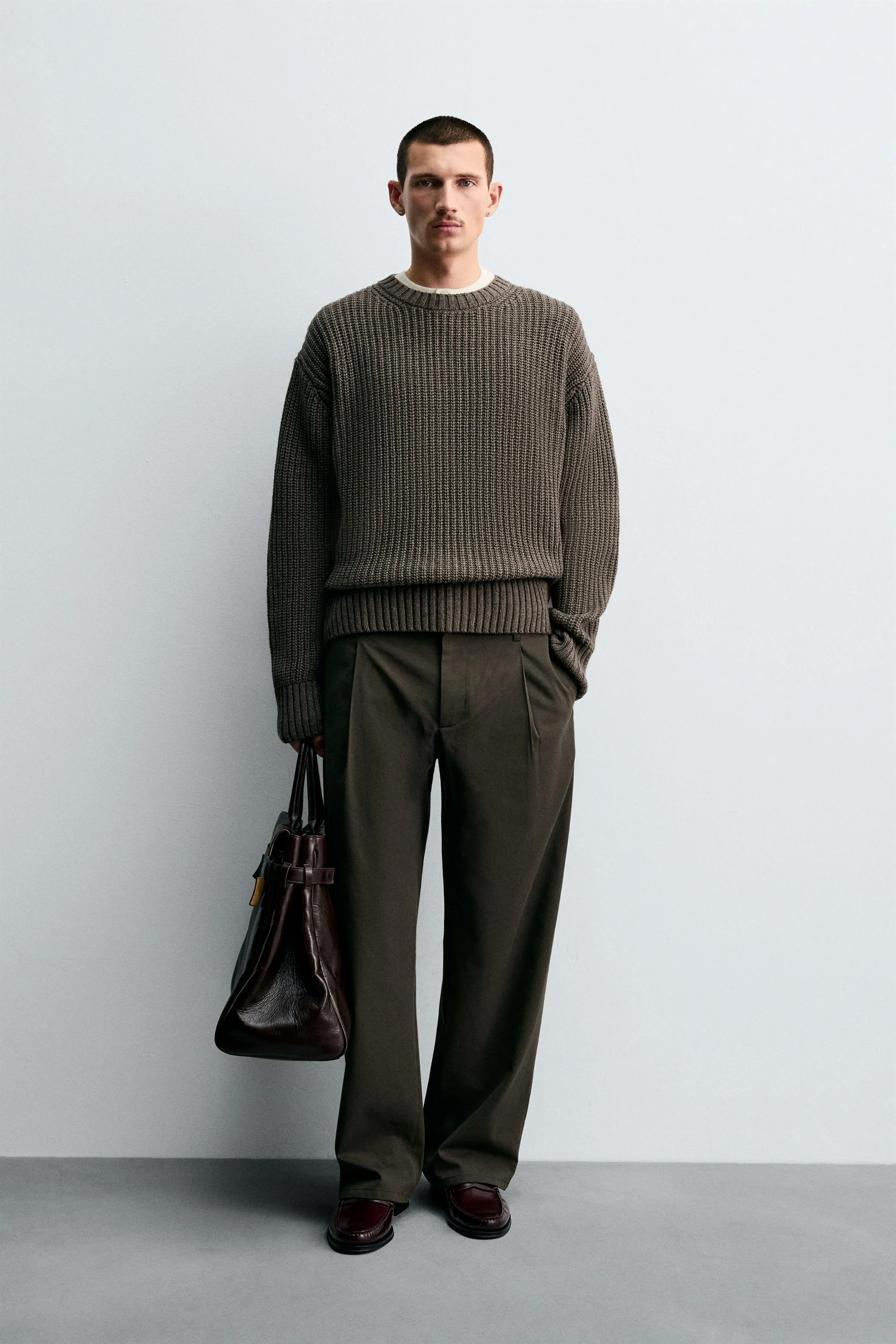 پلیور بافتنی با بافت پنبه-پشم پلیور بافتنی با بافت پنبه-پشم