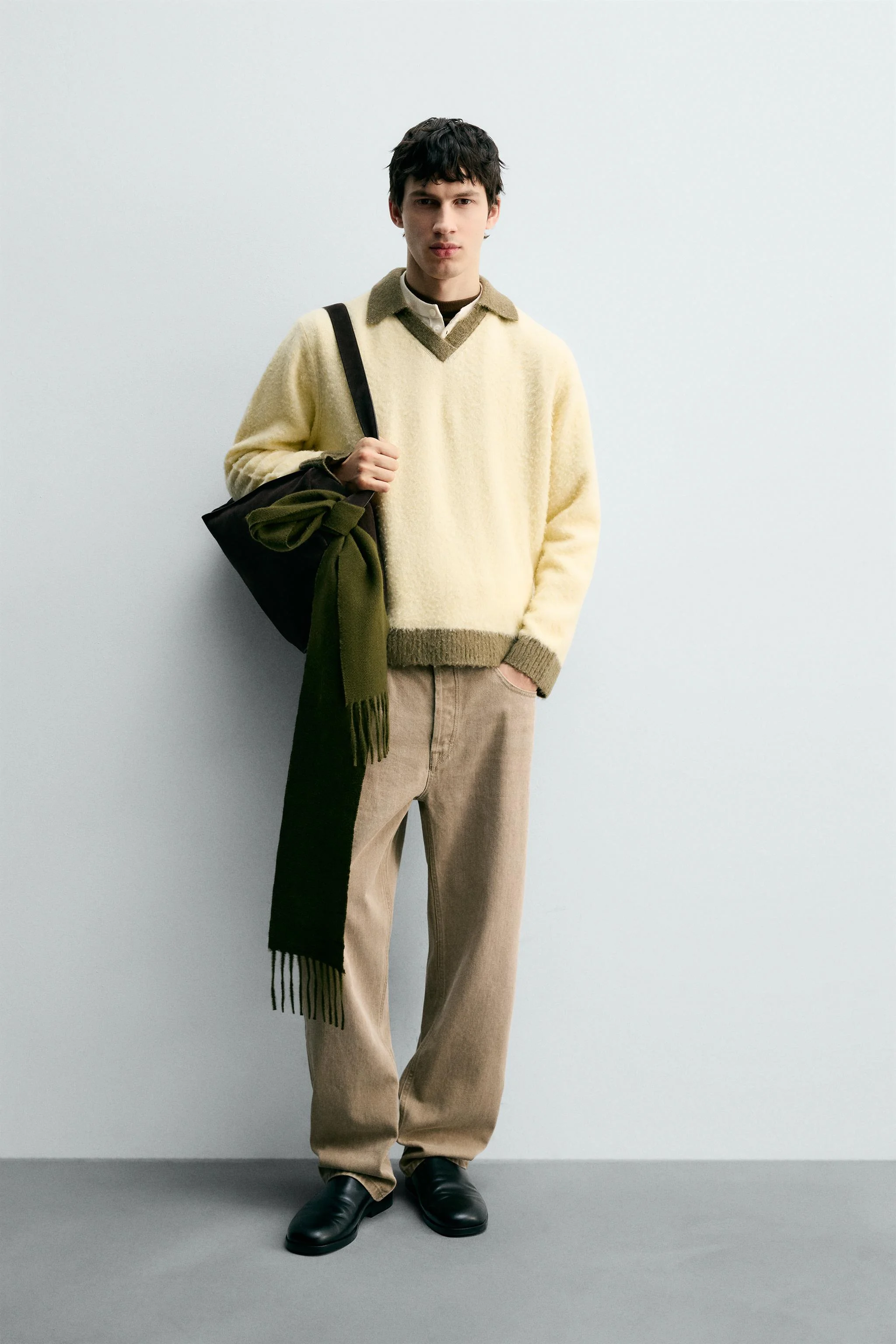 پولوشرت بافتنی متضاد با پشم