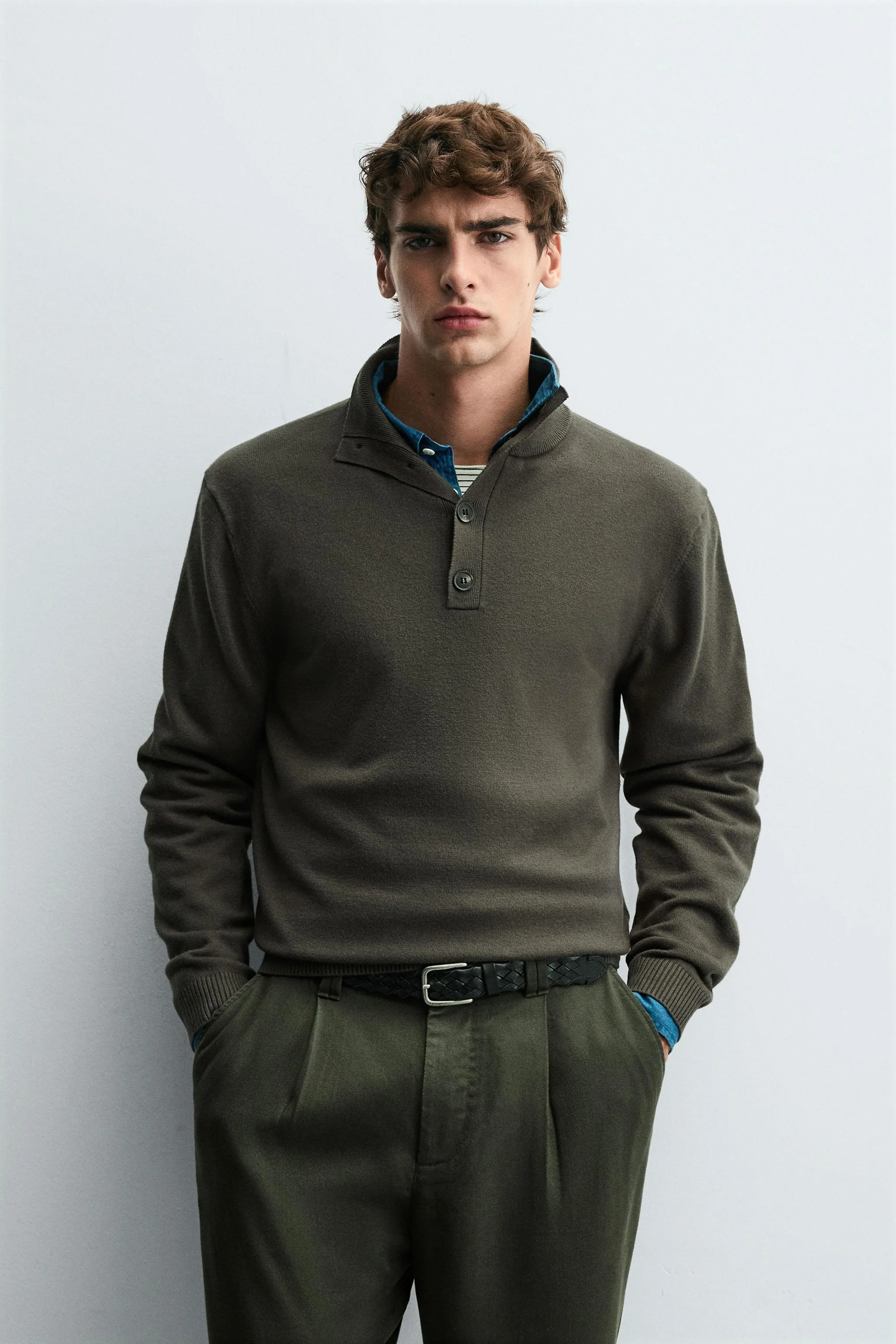 پلیور یقه ایستاده دکمه دار