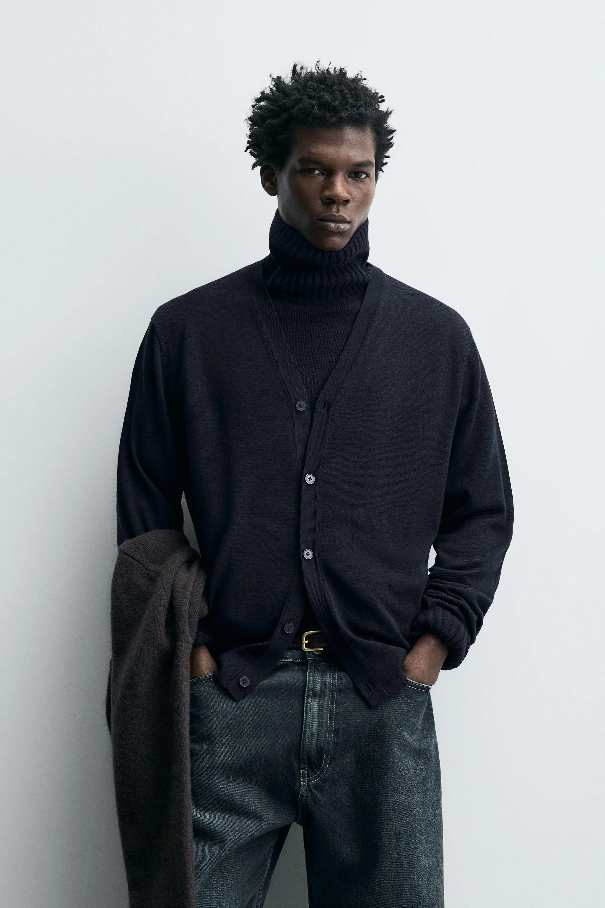 ژاکت کشباف پشمی سبک وزن ژاکت کشباف پشمی سبک وزن