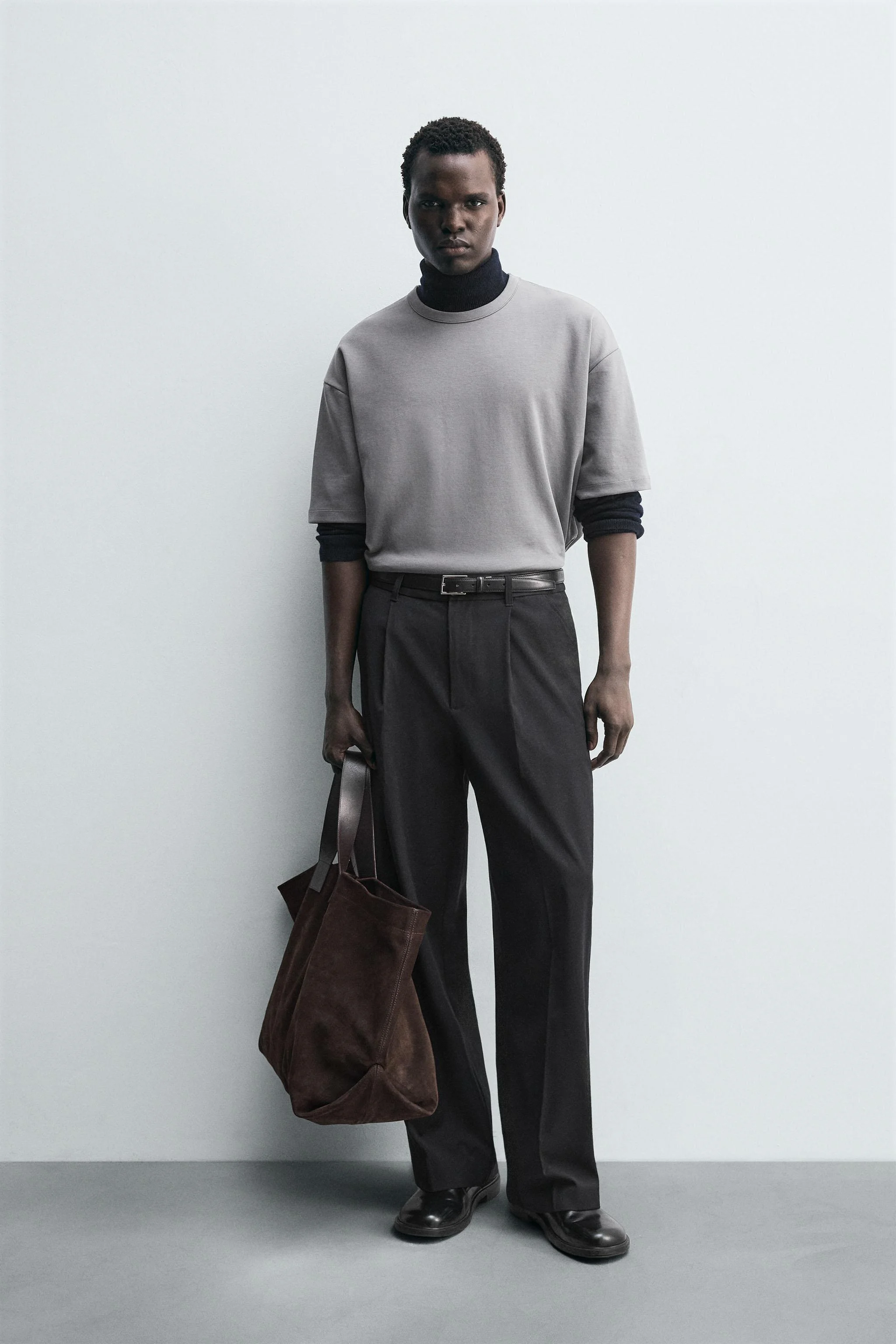 تی شرت با تکه دوزی متضاد