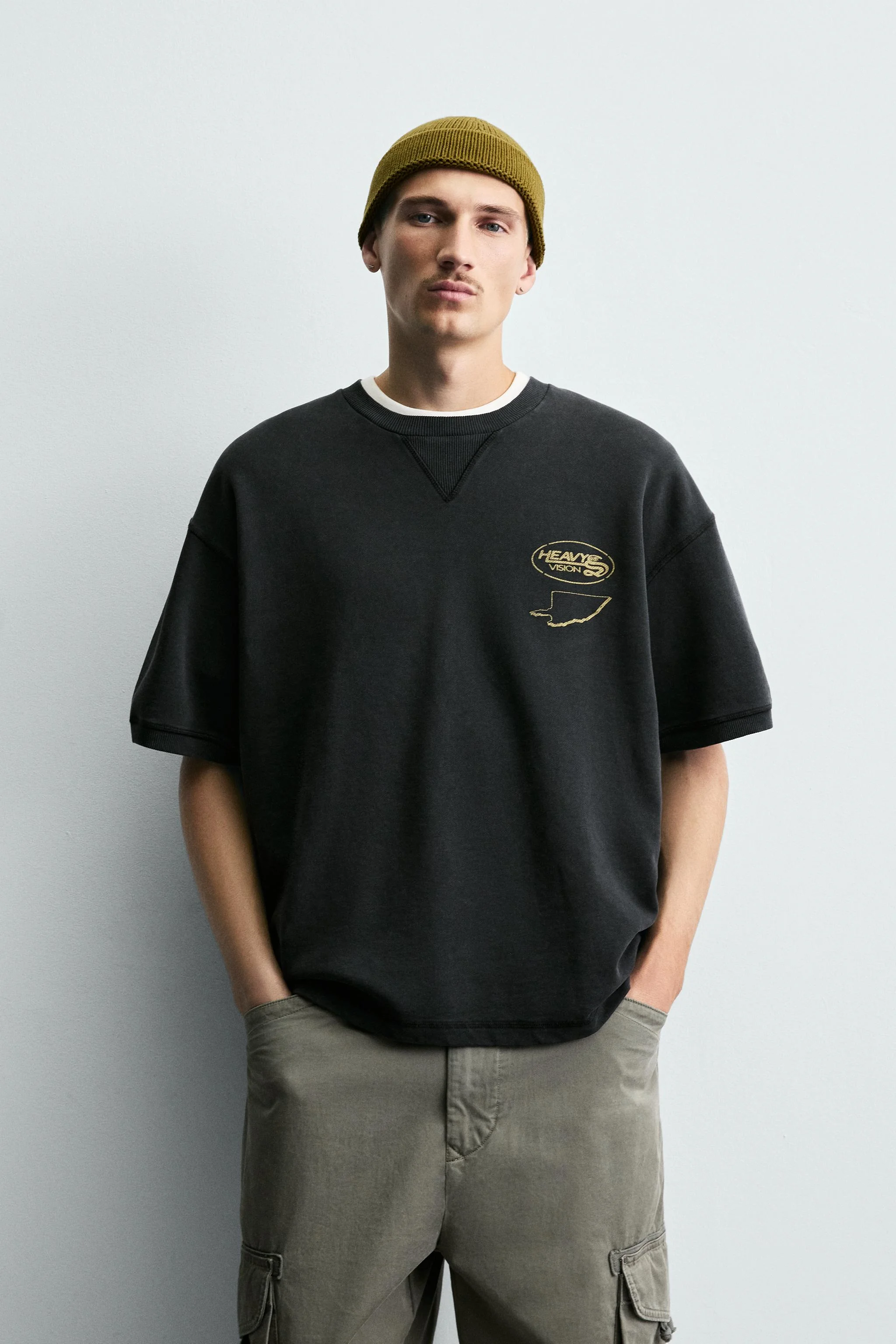 سویشرت طرحدار با افکت شسته شده سویشرت طرحدار با افکت شسته شده