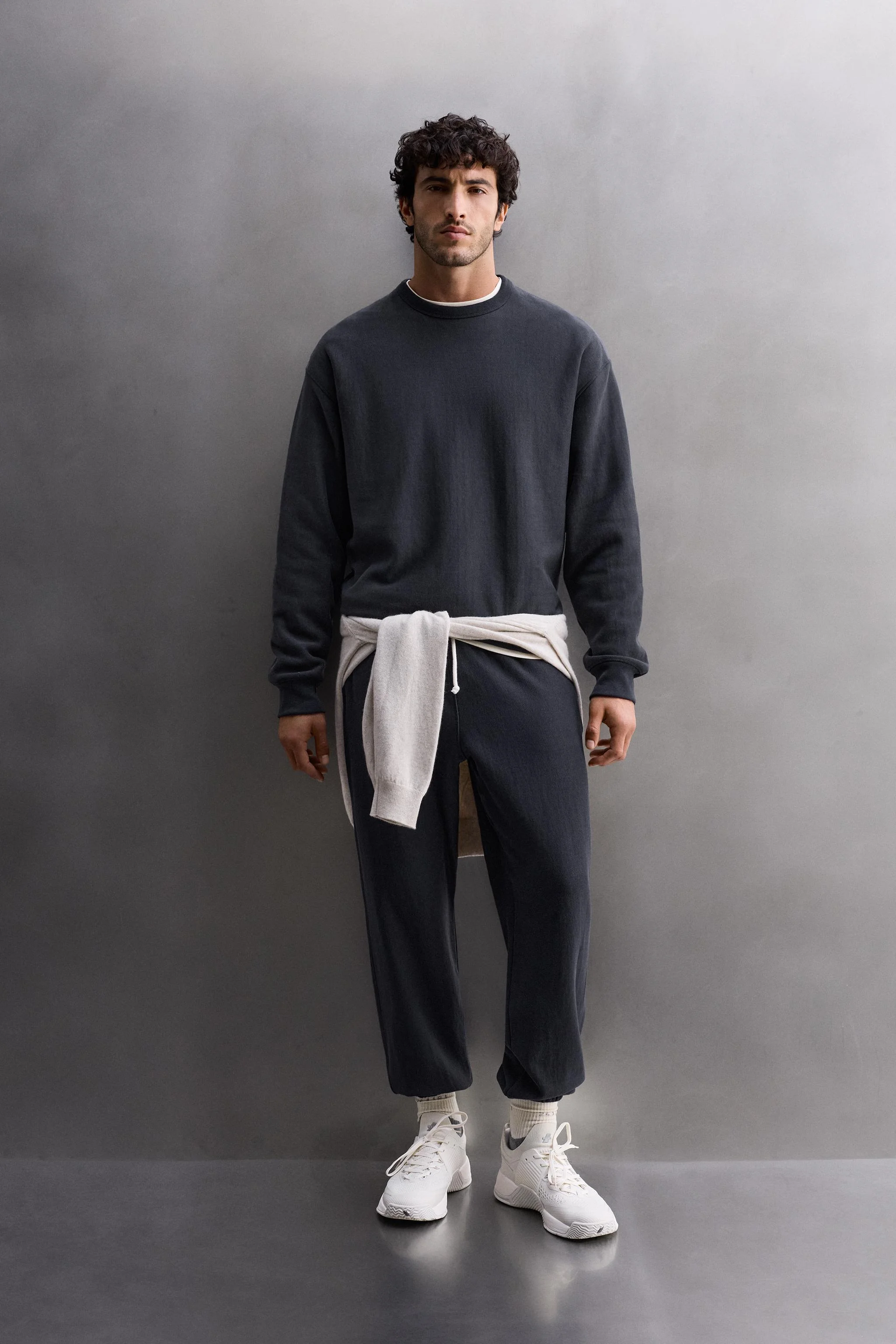 بلوز ورزشی یقه گرد