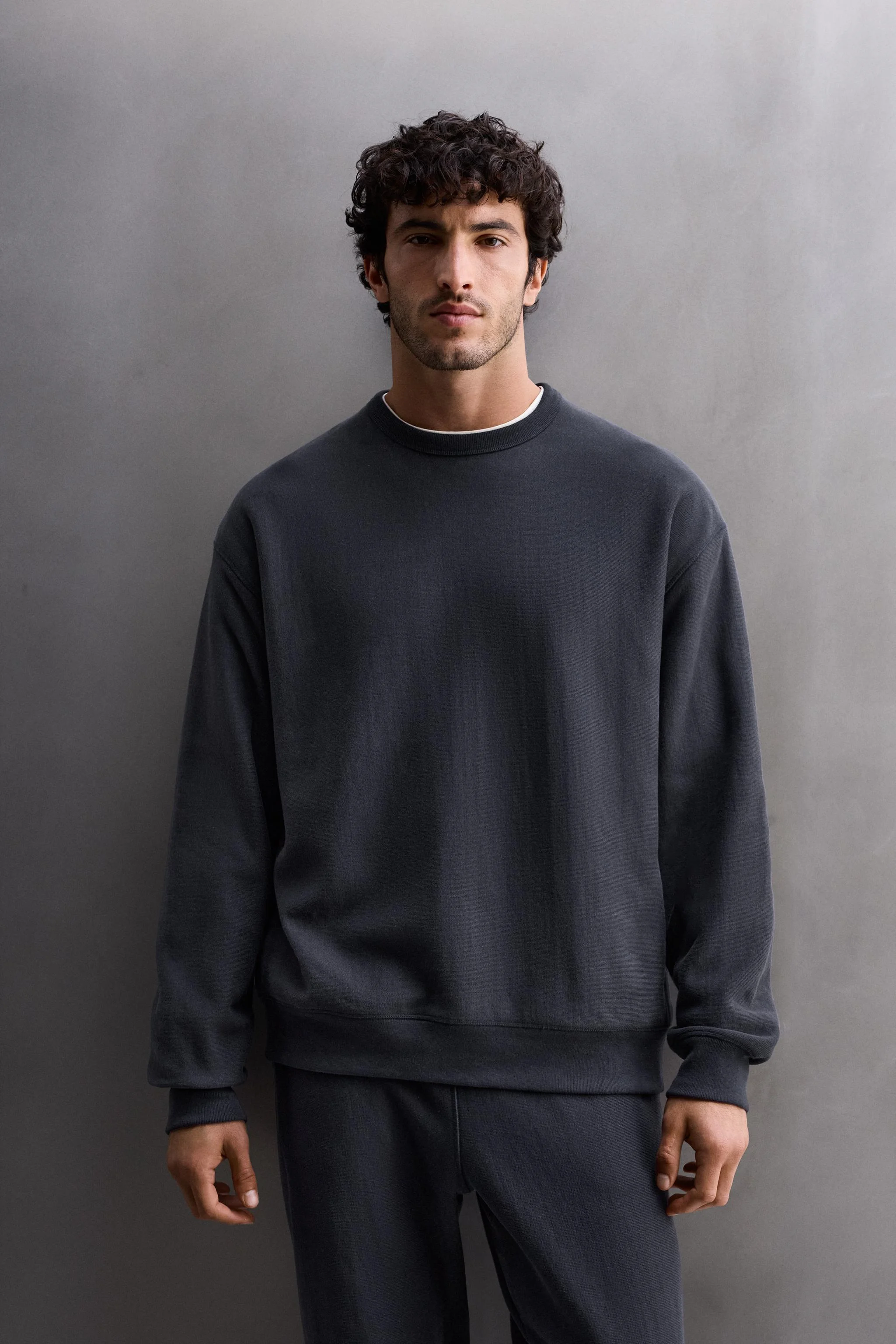 بلوز ورزشی یقه گرد