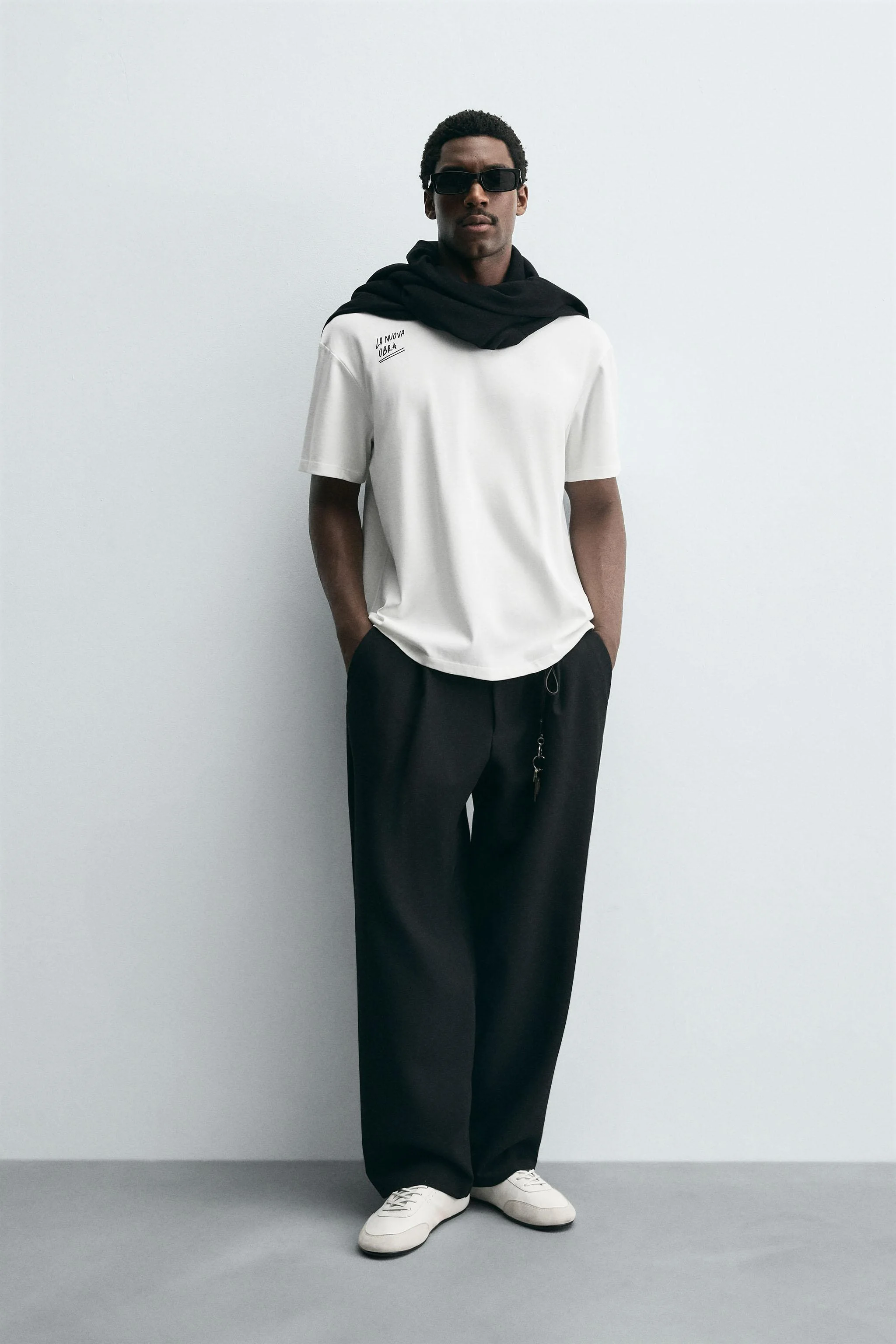 تی شرت گلدوزی شده با نوشته