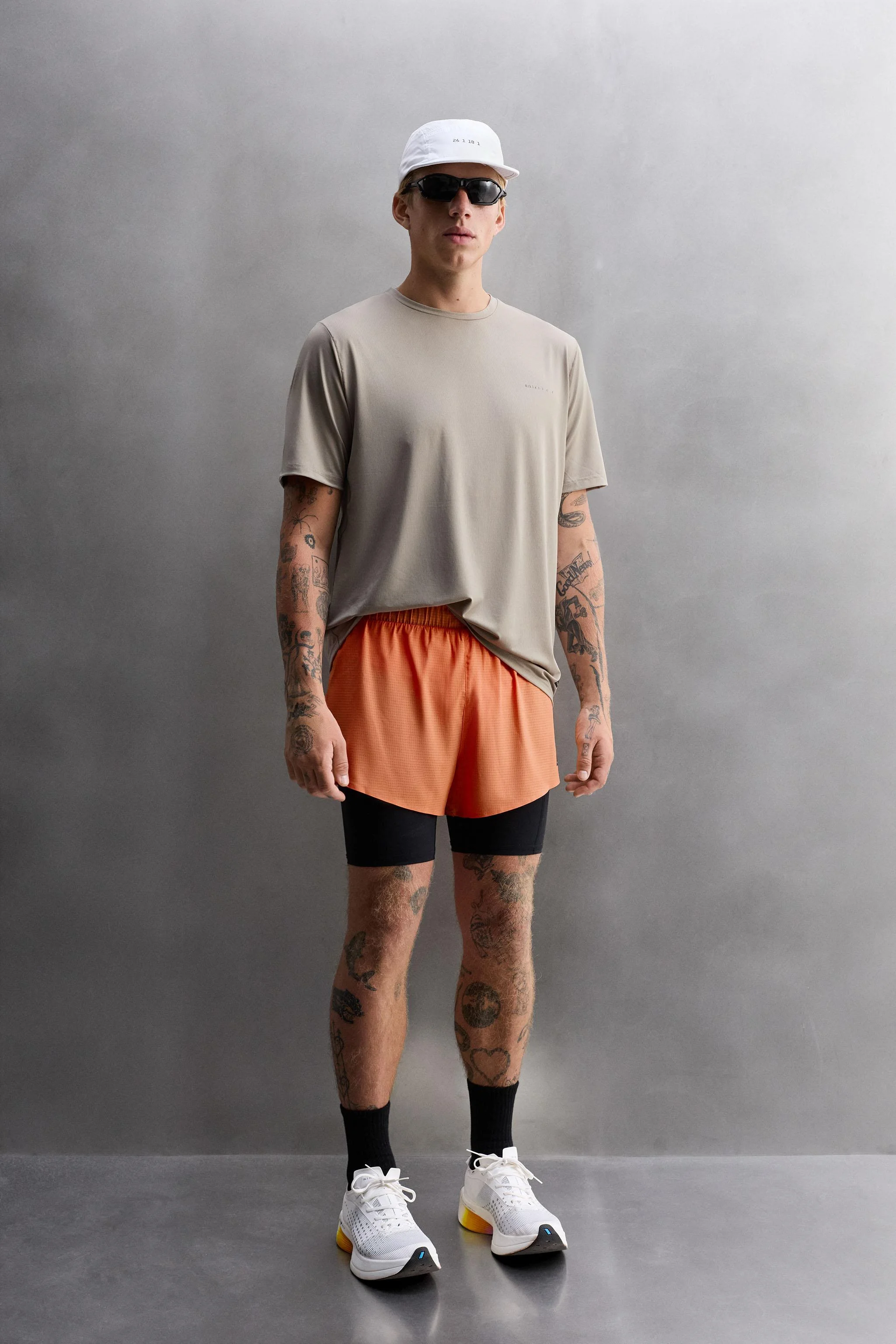 تی‌شرت ورزشی با طرح گرافیکی