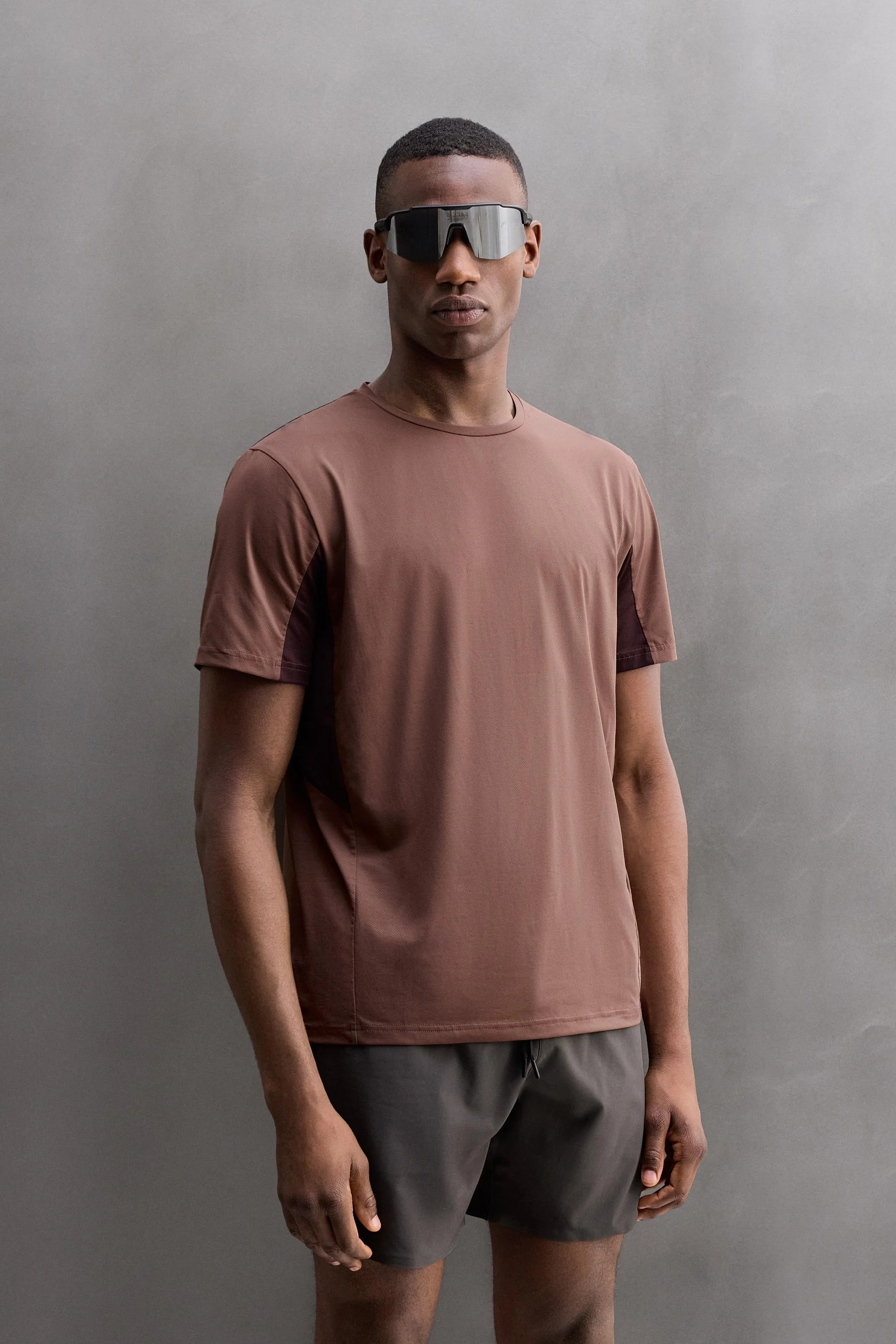 تی شرت ورزشی رنگی