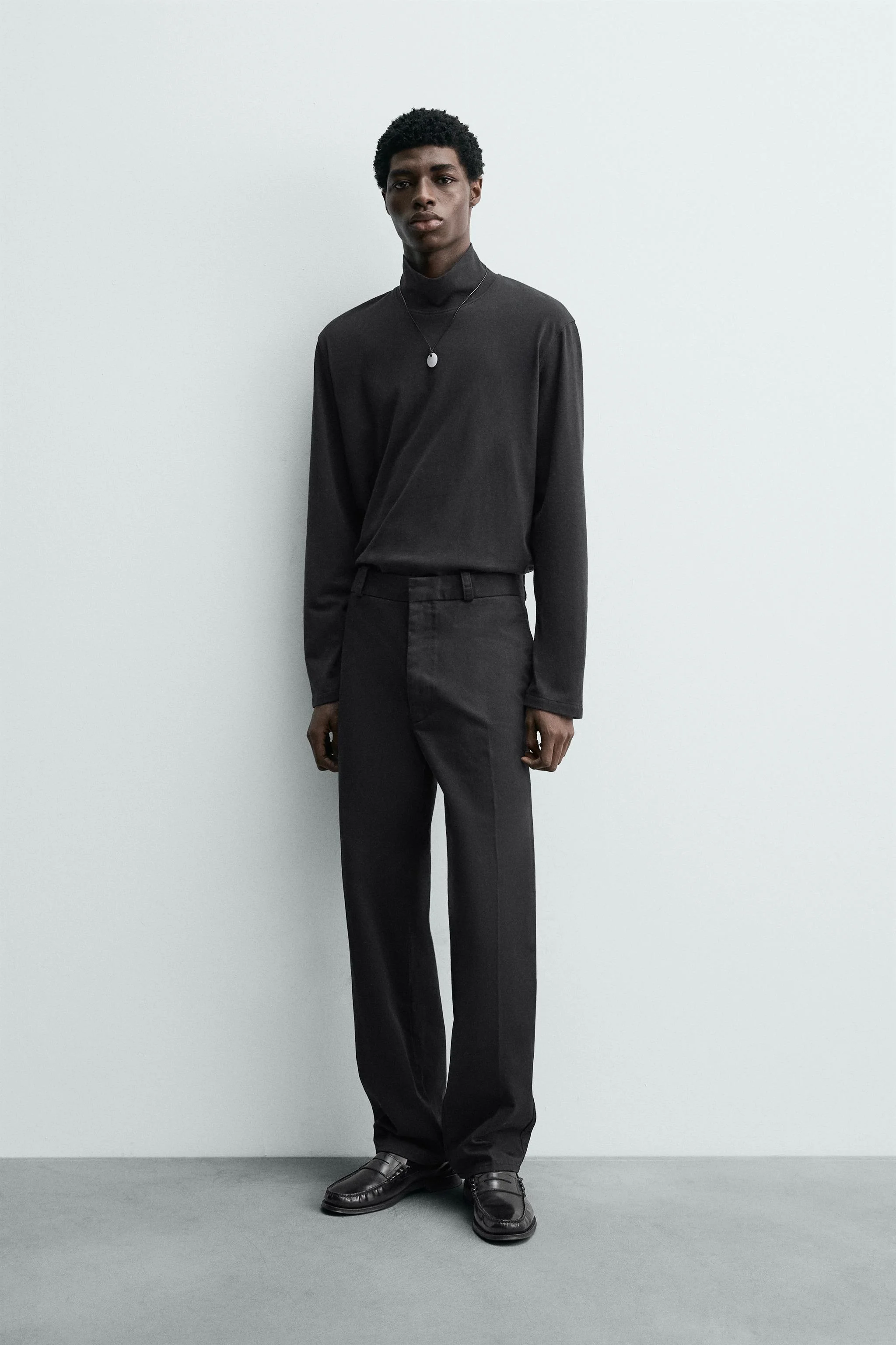 تی شرت یقه ایستاده