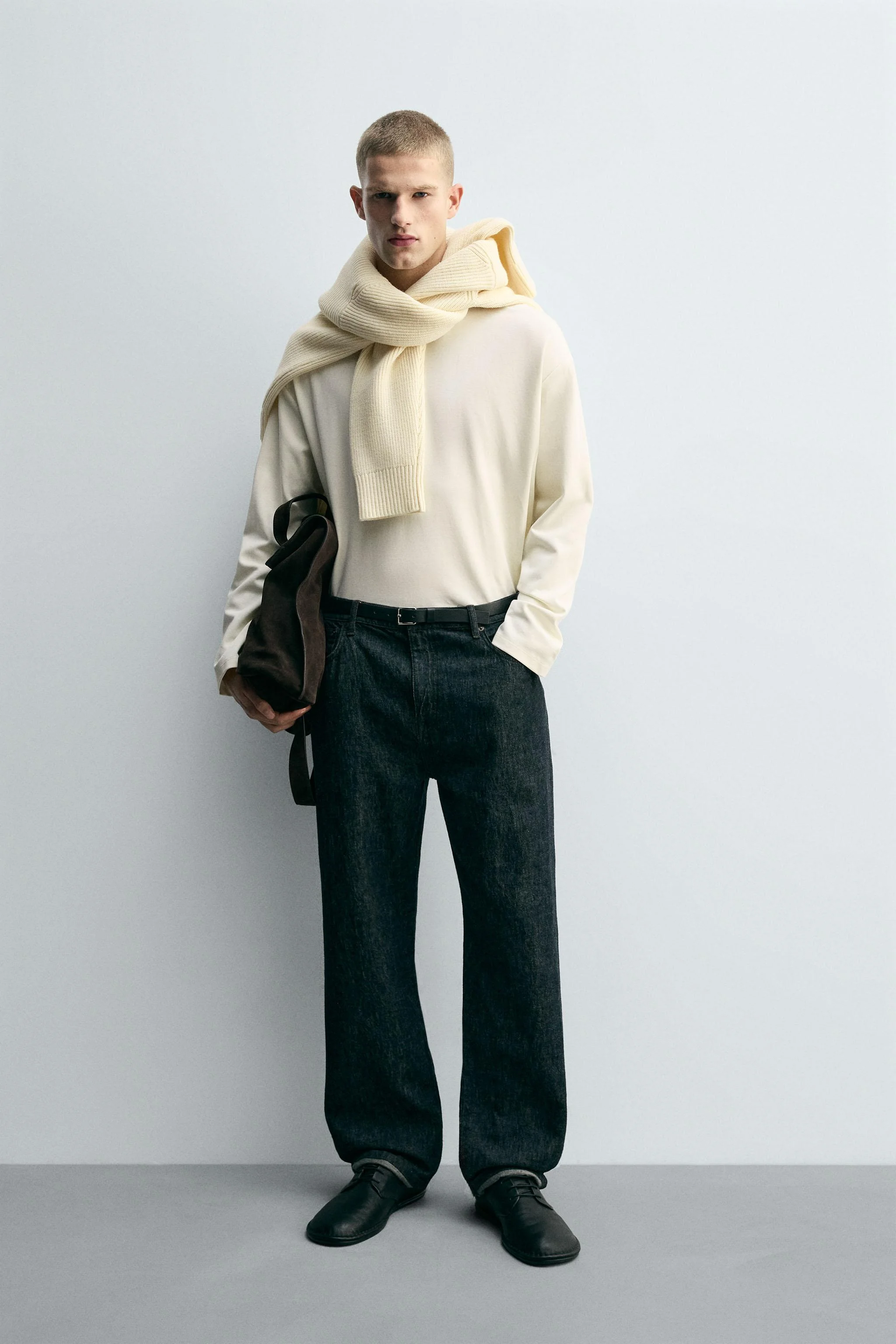 تی شرت با جزئیات دوبل طرح دار متضاد