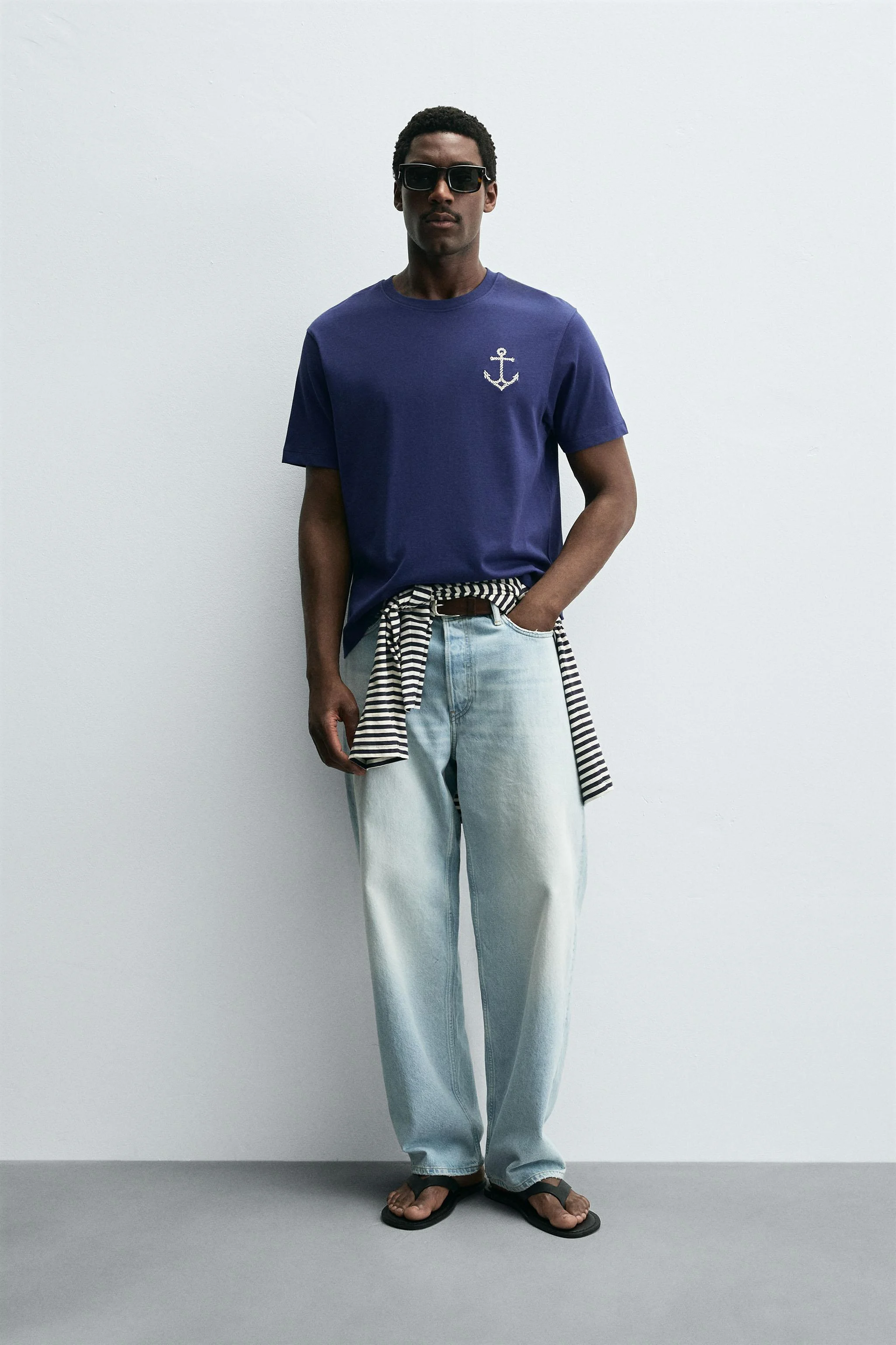 تی شرت گلدوزی شده لنگر