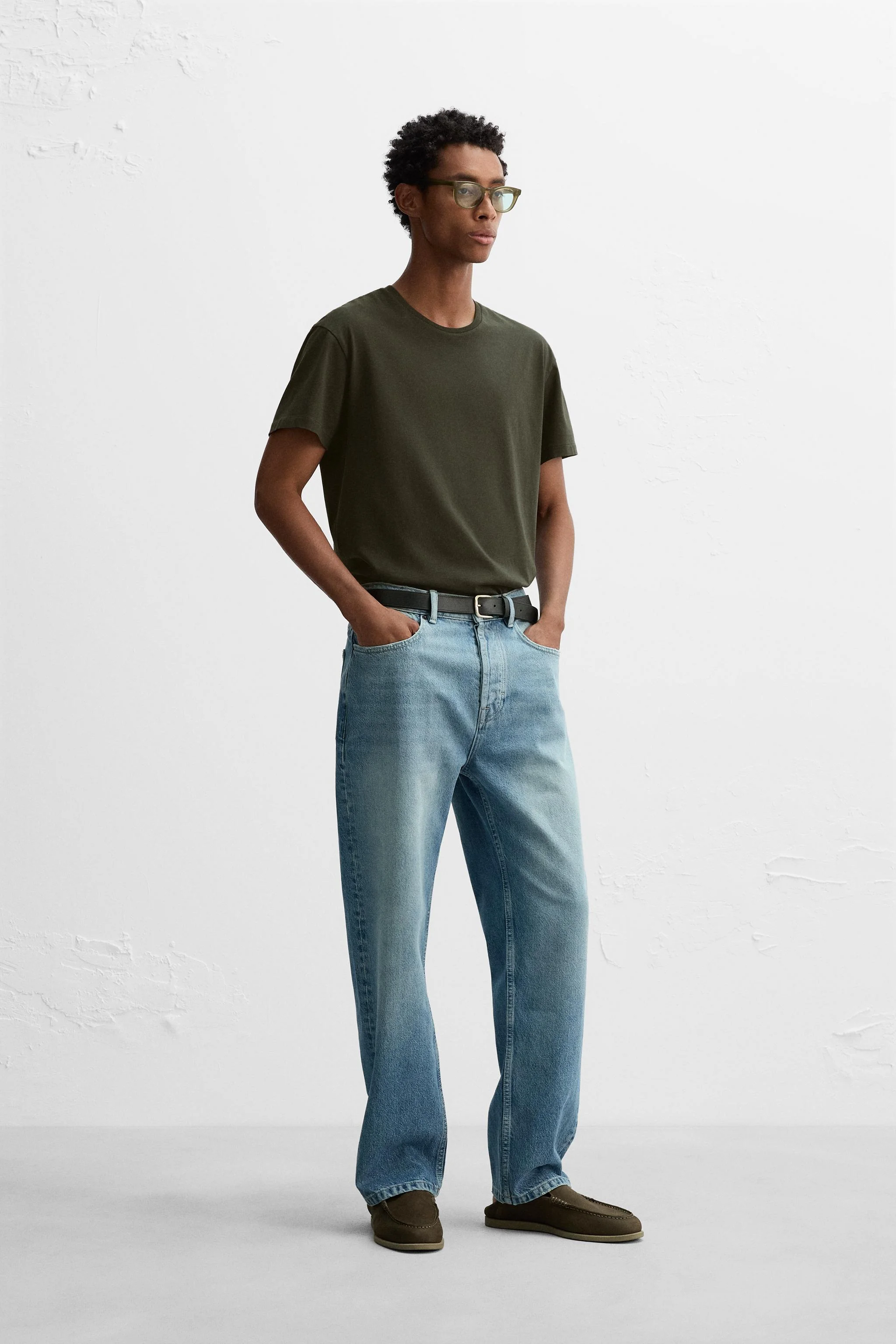 تی شرت اسلیم فیت با پارچه پنبه ای