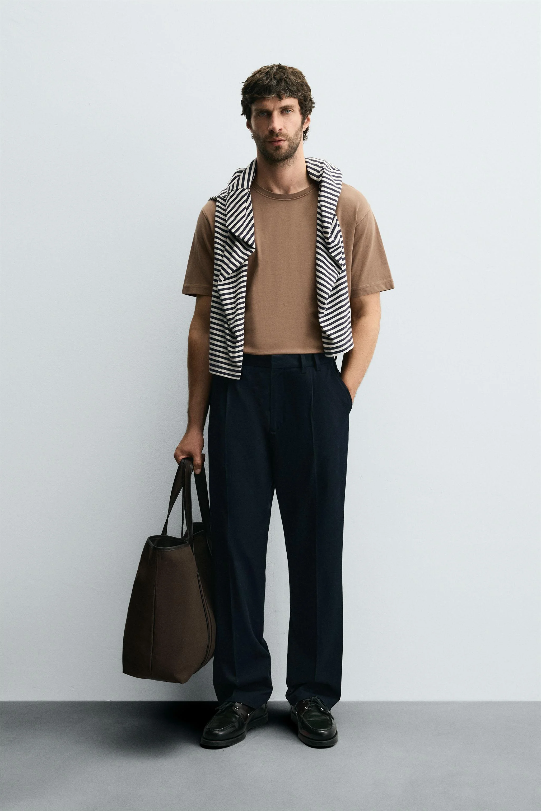 تی شرت با تن خور معمولی و شسته شده