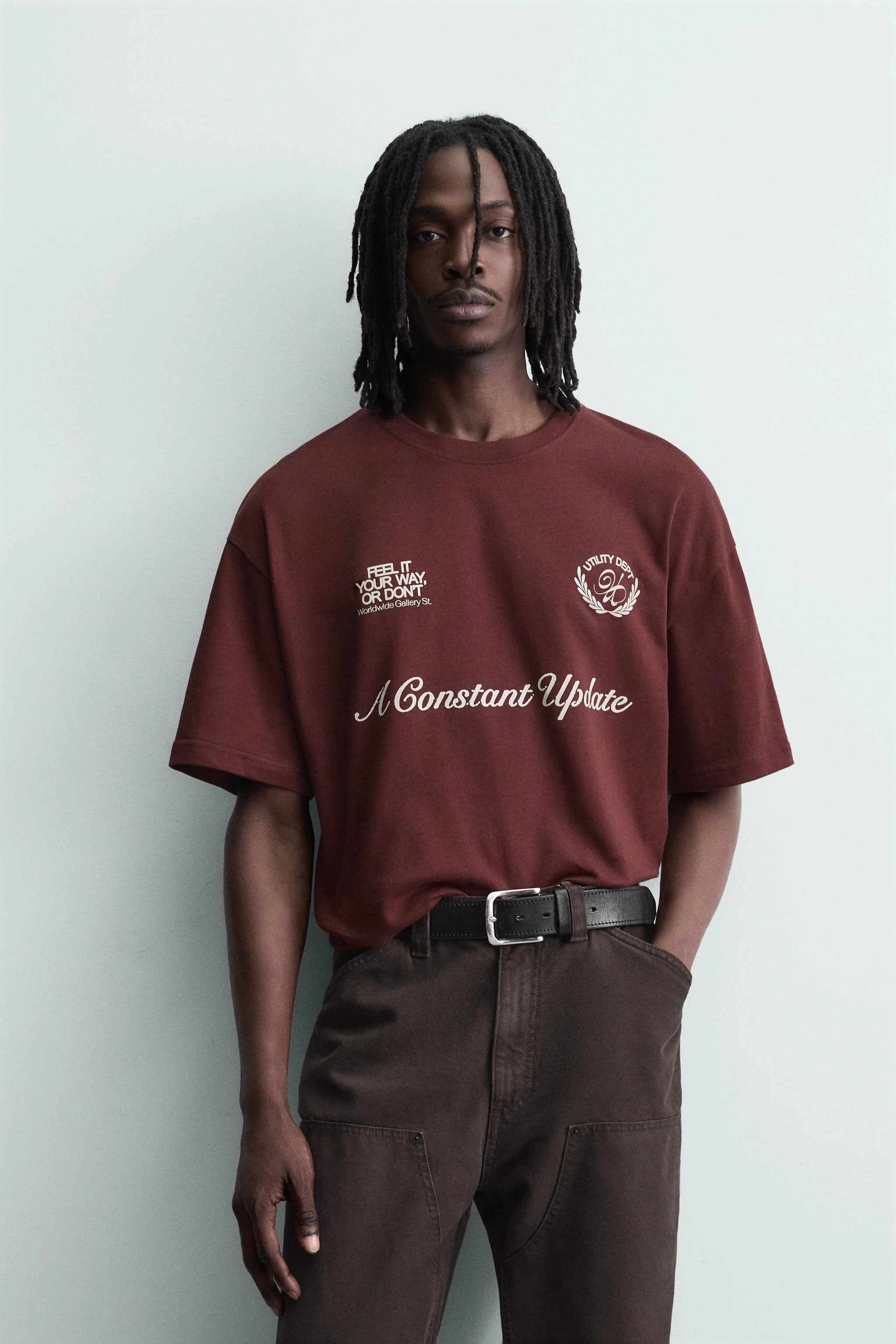 تی‌شرت با طرح چاپی متضاد