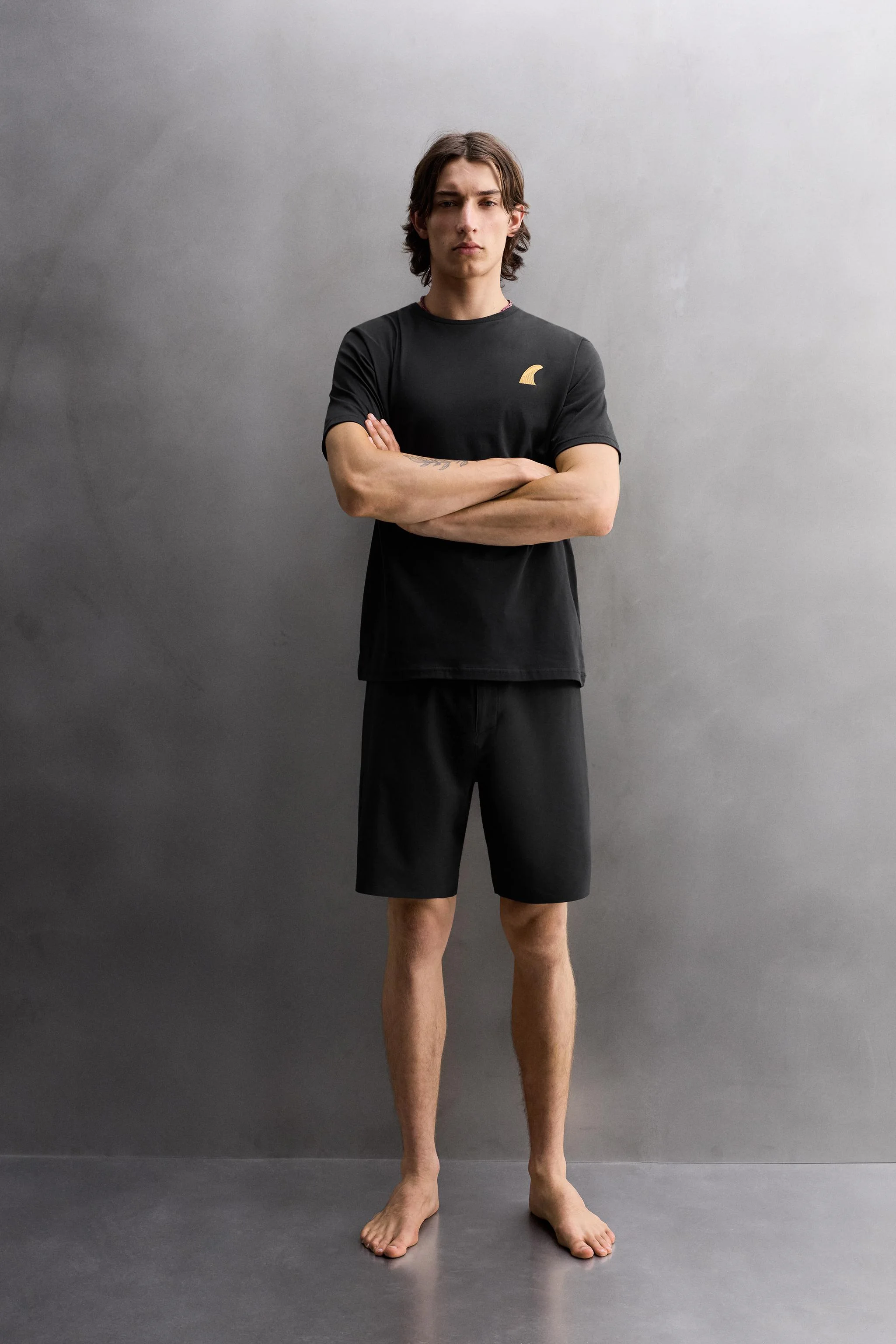 تی شرت طرح گرافیکی موج سواری