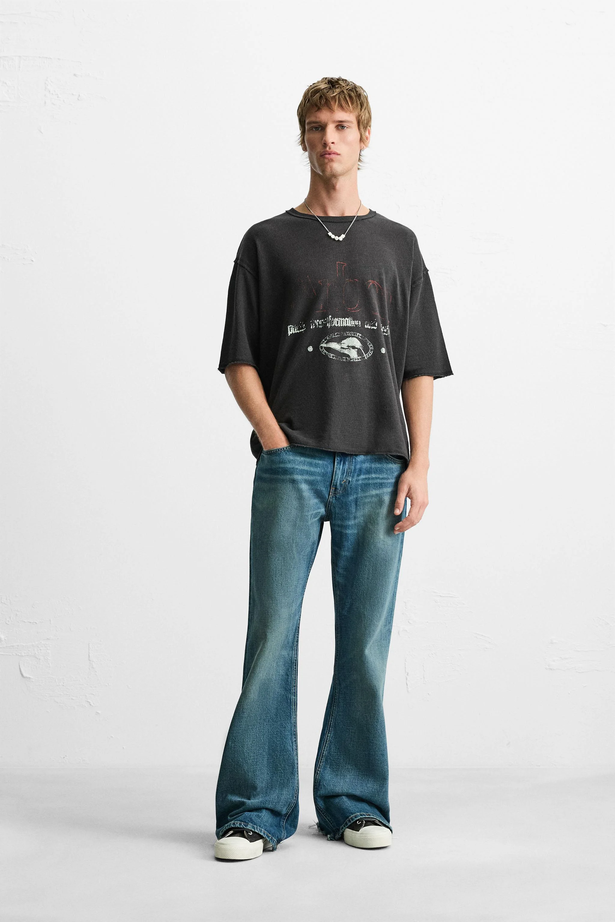 تی شرت بافتنی طرح دار و شسته شده