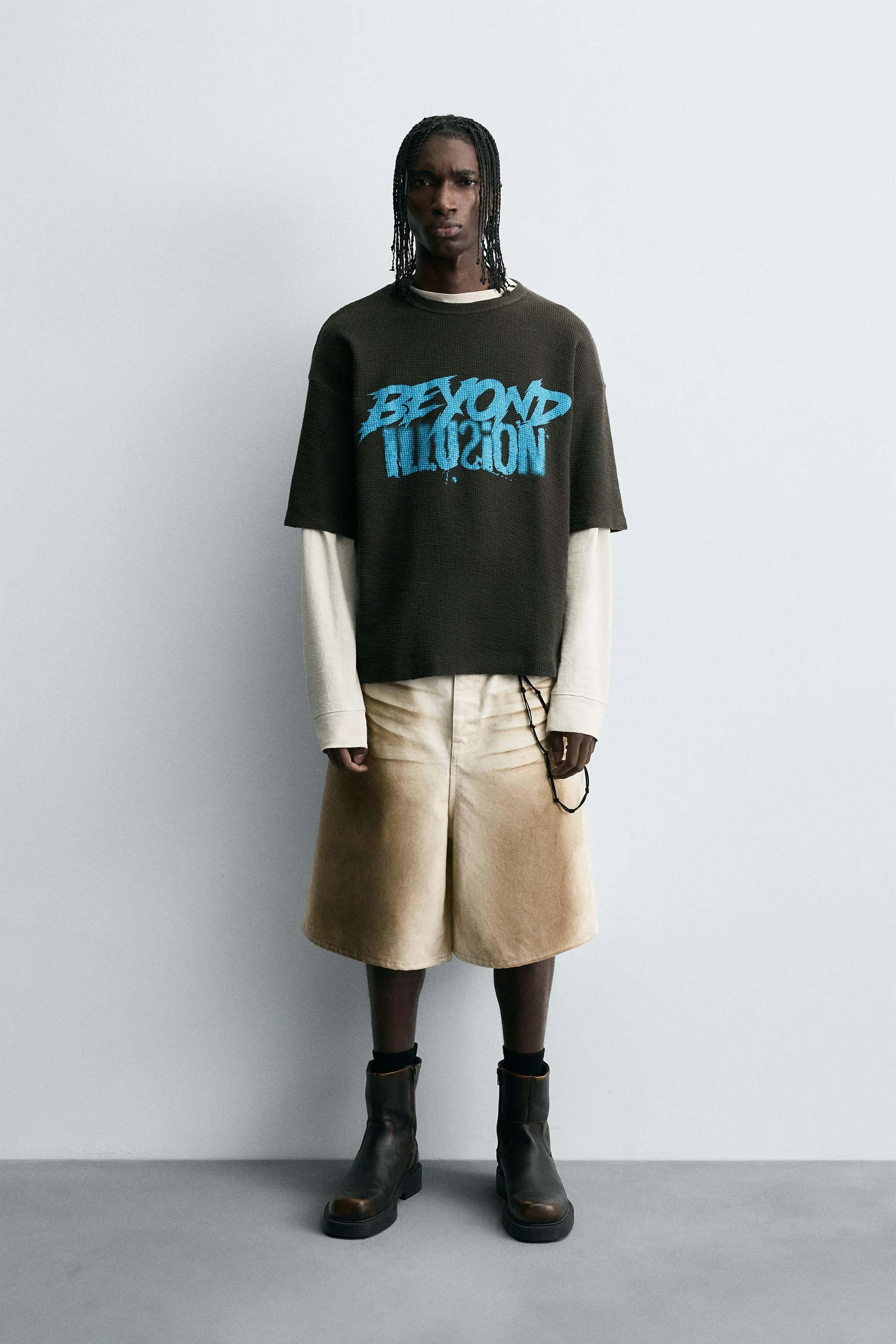 تی شرت بافتنی با طرح چاپی متضاد