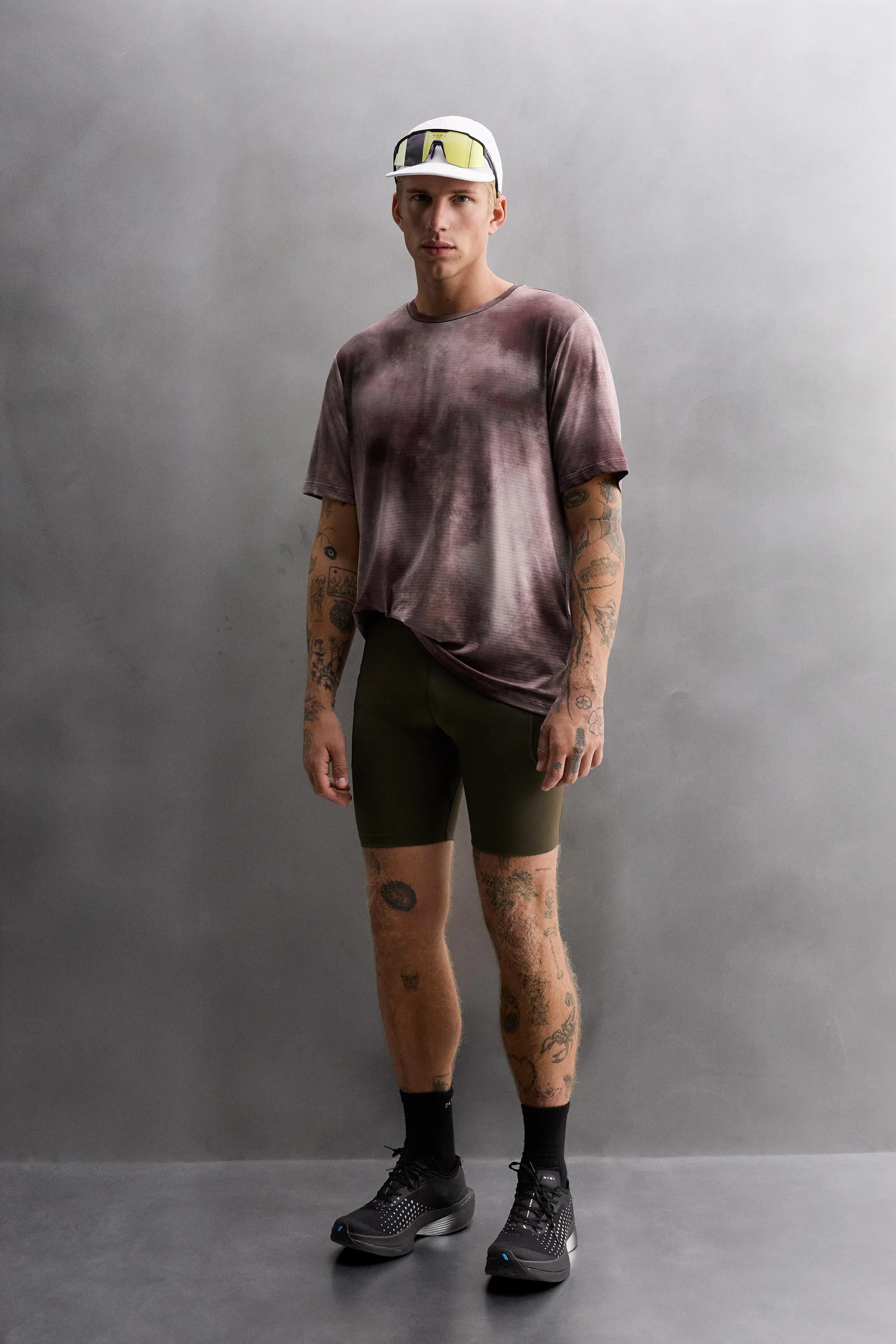 تی‌شرت طرح پرفراژ و رنگی