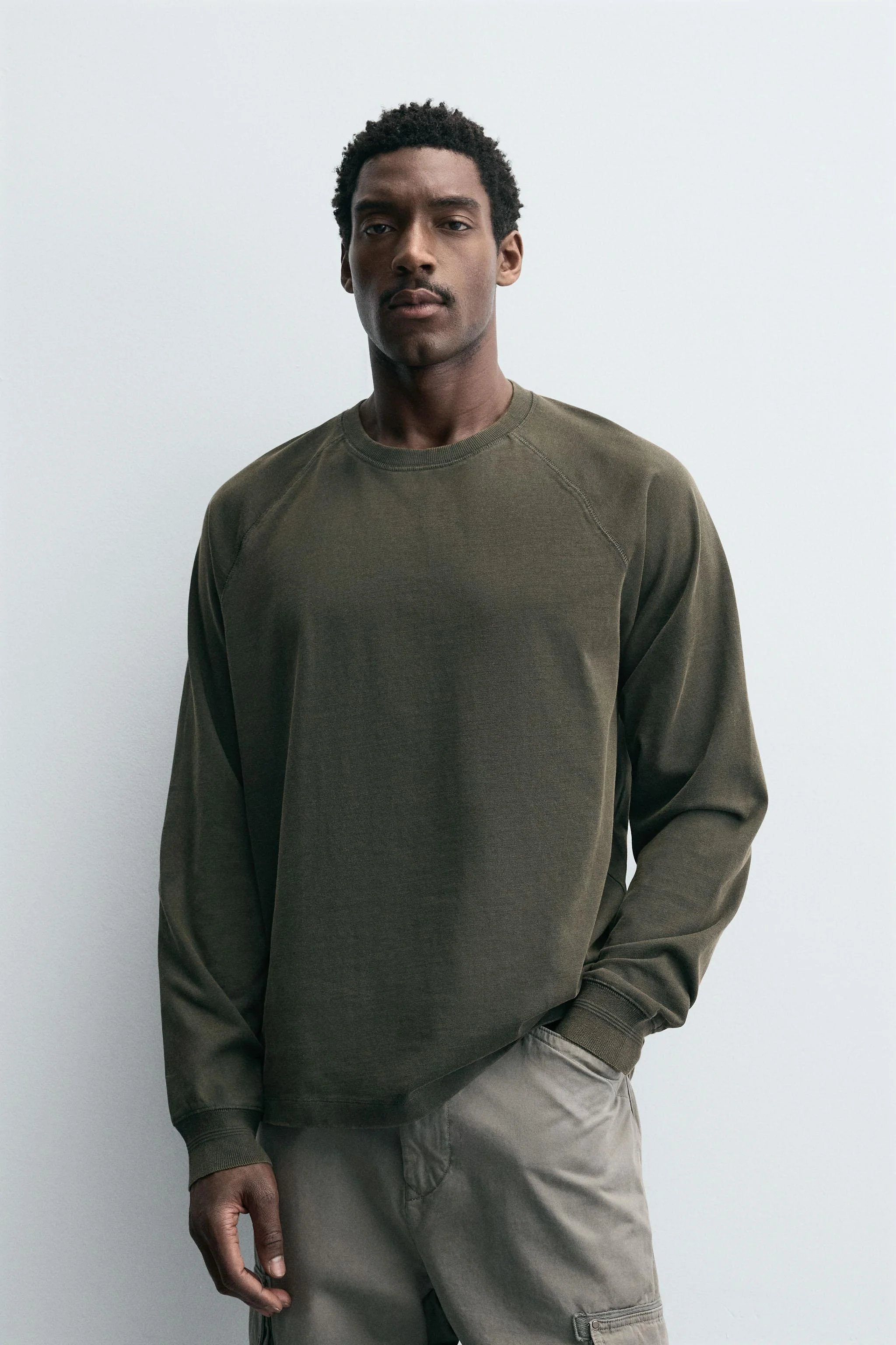 تی شرت آستین رگلان تی شرت آستین رگلان