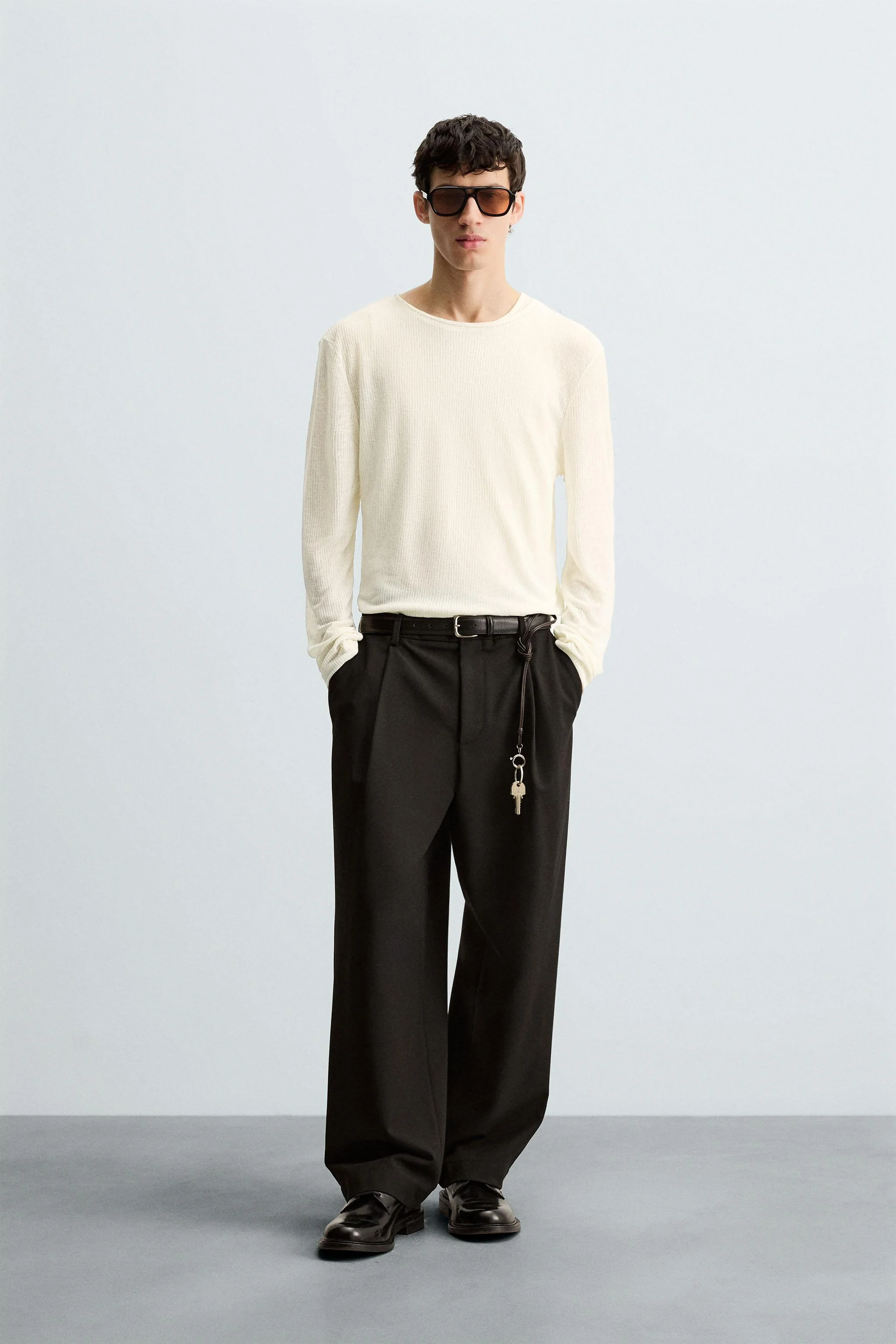 تیشرت بافتدار نیمهشفاف تیشرت بافتدار نیمهشفاف