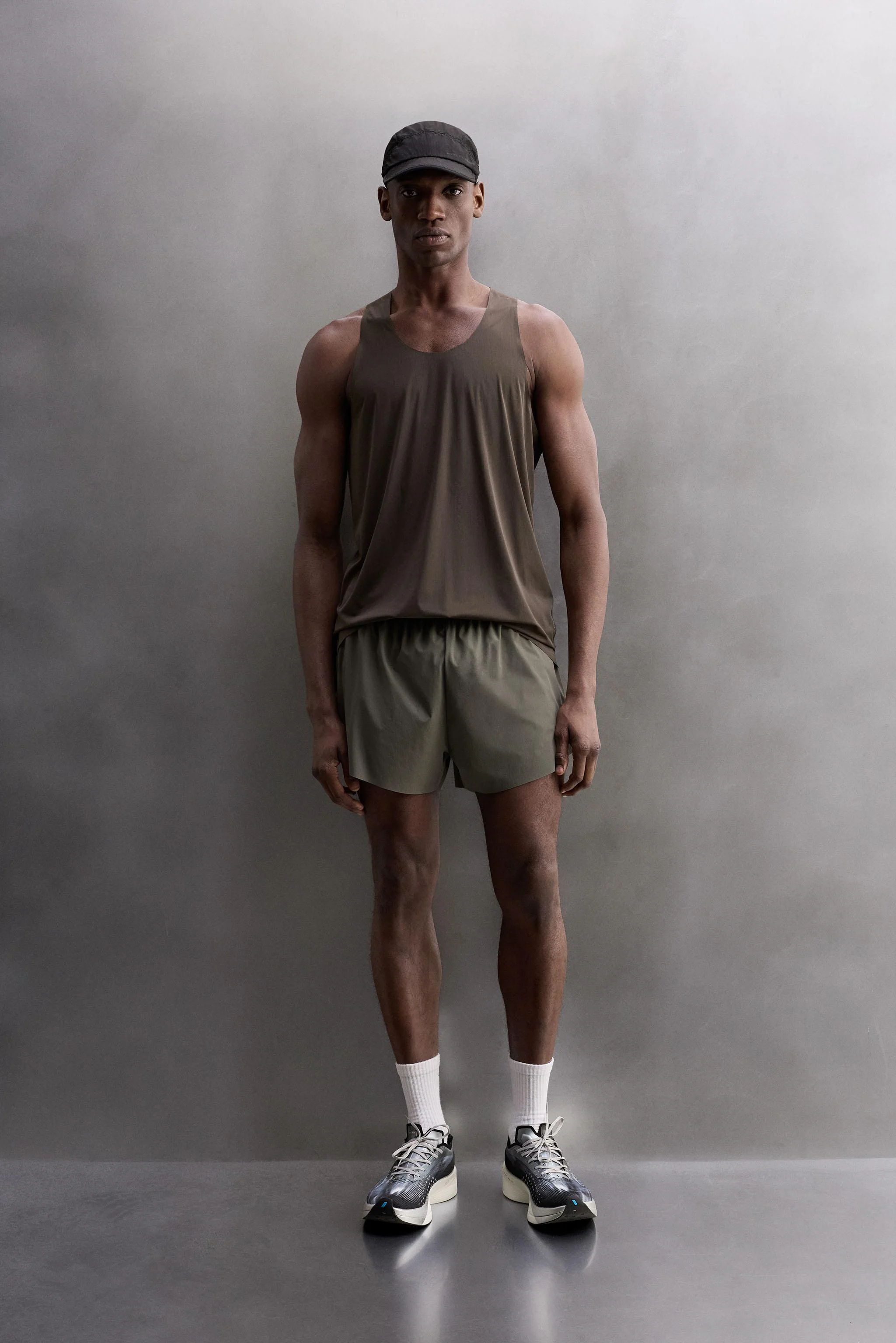 تاپ ورزشی سبک وزن و فنی تاپ ورزشی سبک وزن و فنی