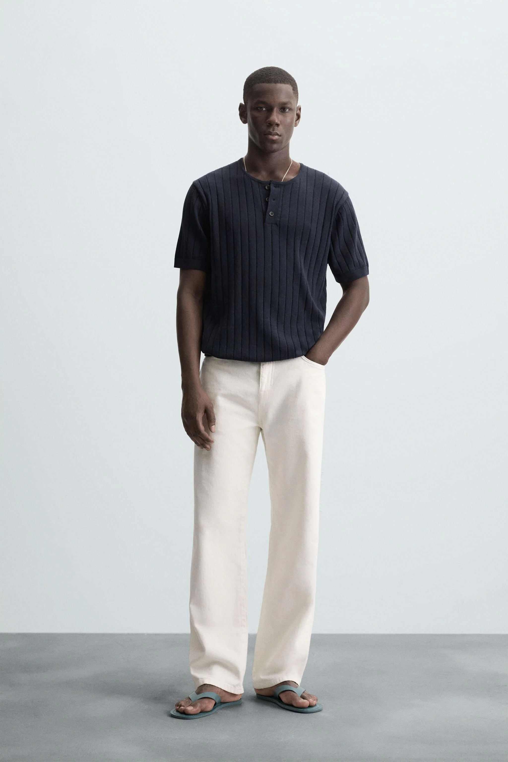 تی شرت بافتنی یقه گرد تی شرت بافتنی یقه گرد