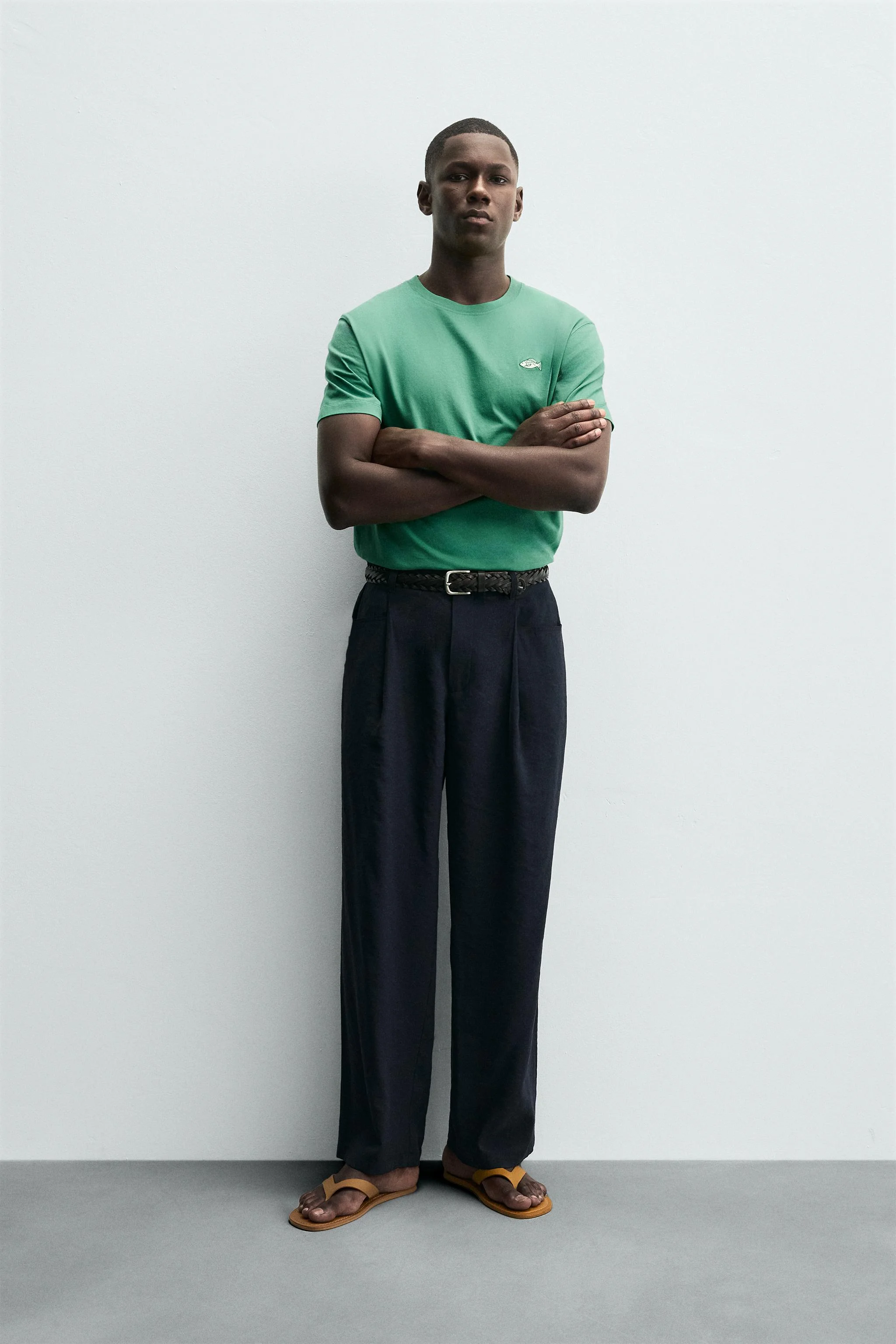 تی شرت گلدوزی شده طرح ماهی تی شرت گلدوزی شده طرح ماهی